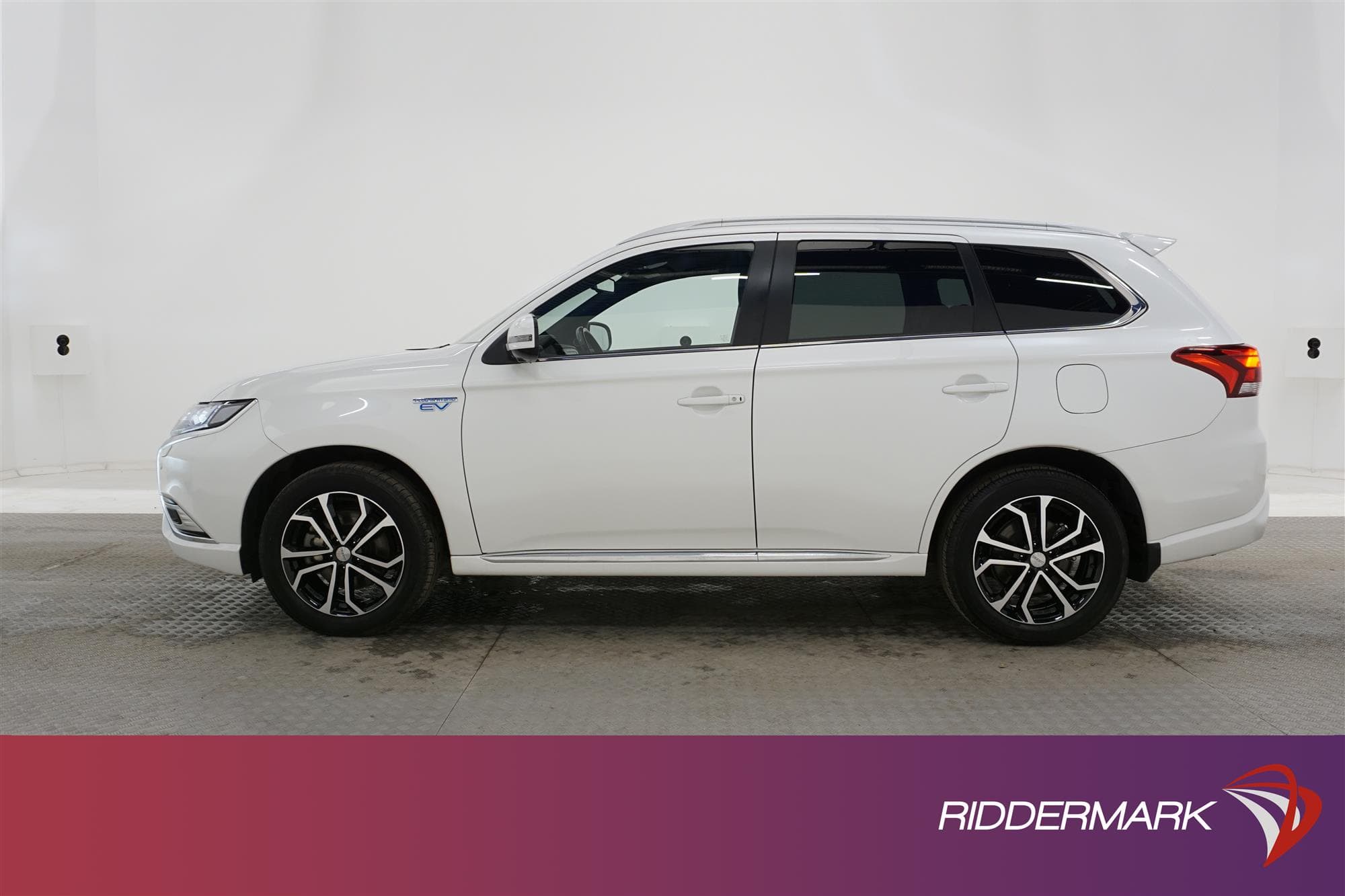 Mitsubishi Outlander PHEV 4WD 230hk