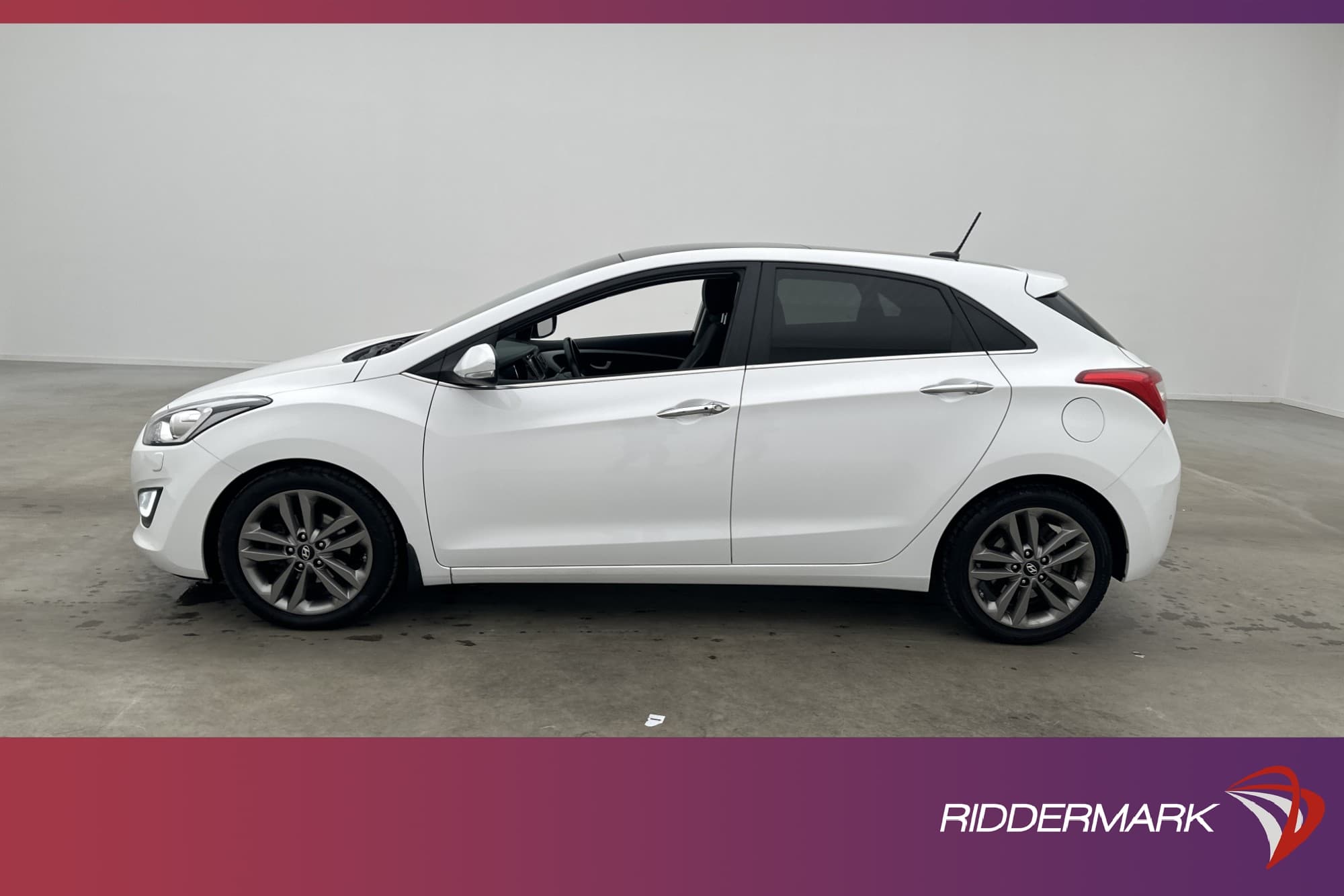 Hyundai i30 1.6 CRDi 136hk Premium Panorama Backkamera Navi