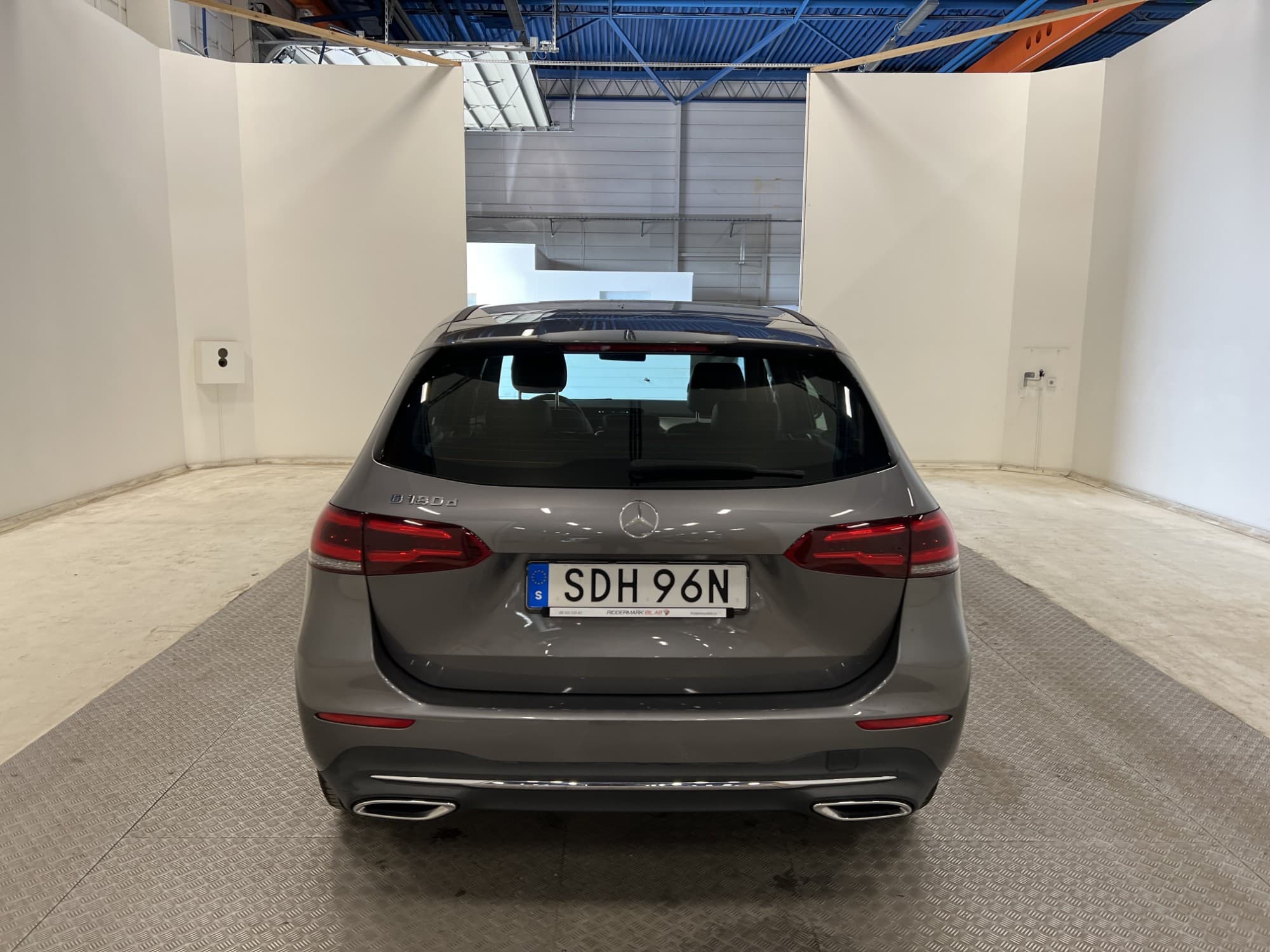 Mercedes-Benz B 180 d 116hk