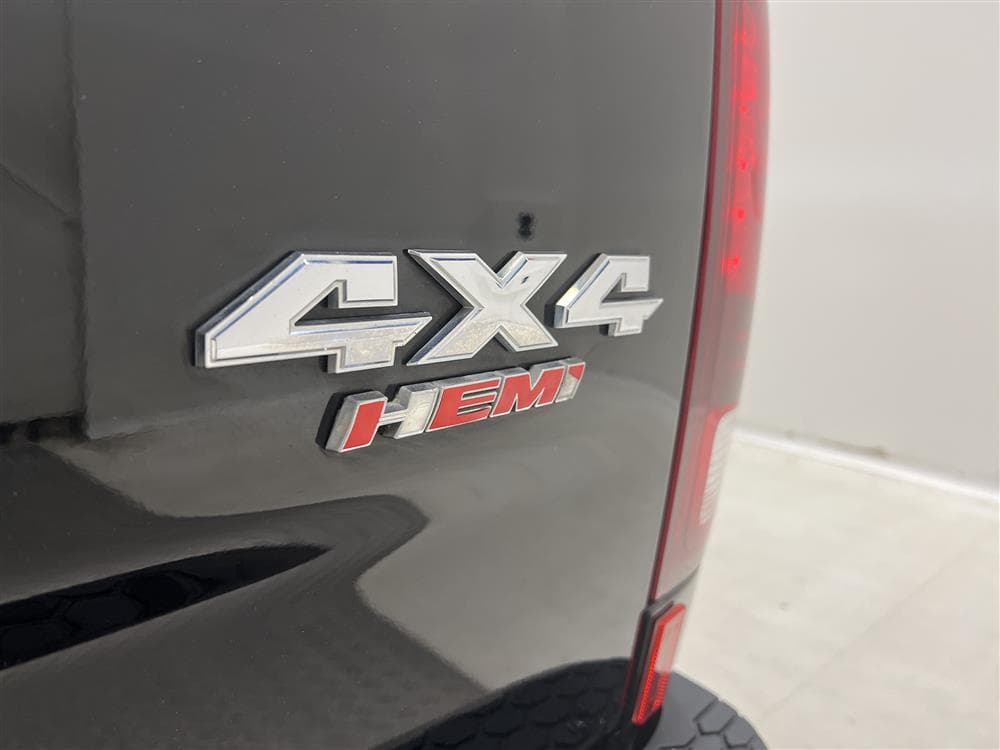 Dodge Ram Sport 5.7 4WD 401hk Taklucka Navi Dragkrok interiör