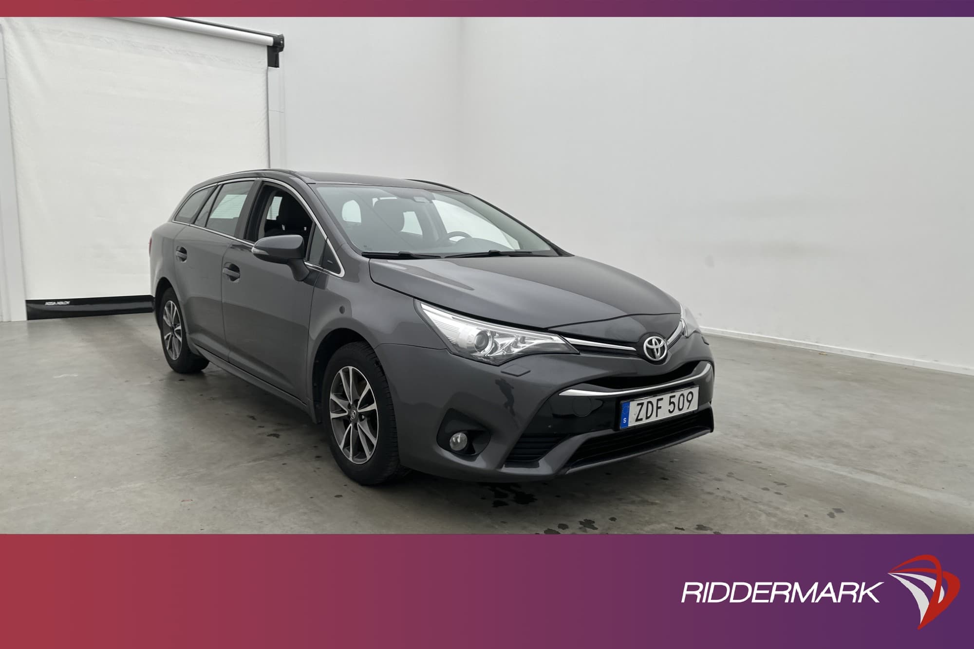 Toyota Avensis Kombi 1.8 Valvematic 147hk
