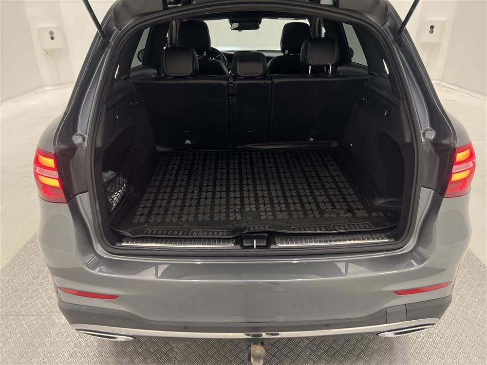 Mercedes-Benz GLC 220d 4M 170hk AMG D-Värm Burmester Panointeriör