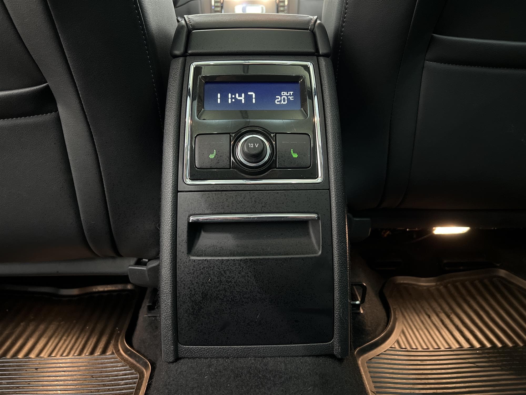 Skoda Superb 2.0 TDI 4x4 170hk Navi D-Värm Pano 0,56L/mil
