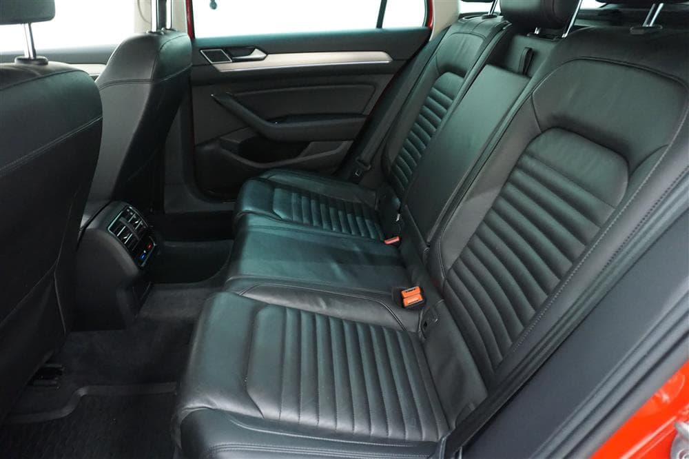 VW Passat 2.0 TDI SC Eu6 190hk Executive B-Kamera Drag Skinninteriör
