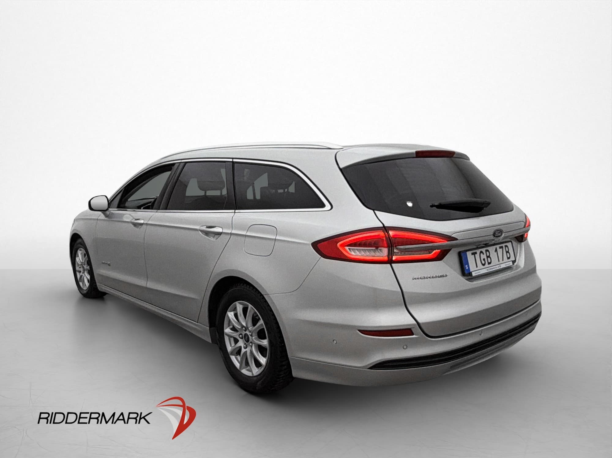 Ford Mondeo Hybrid E-CVT 187hk Titanium Kamera Navi 0,5l/mil