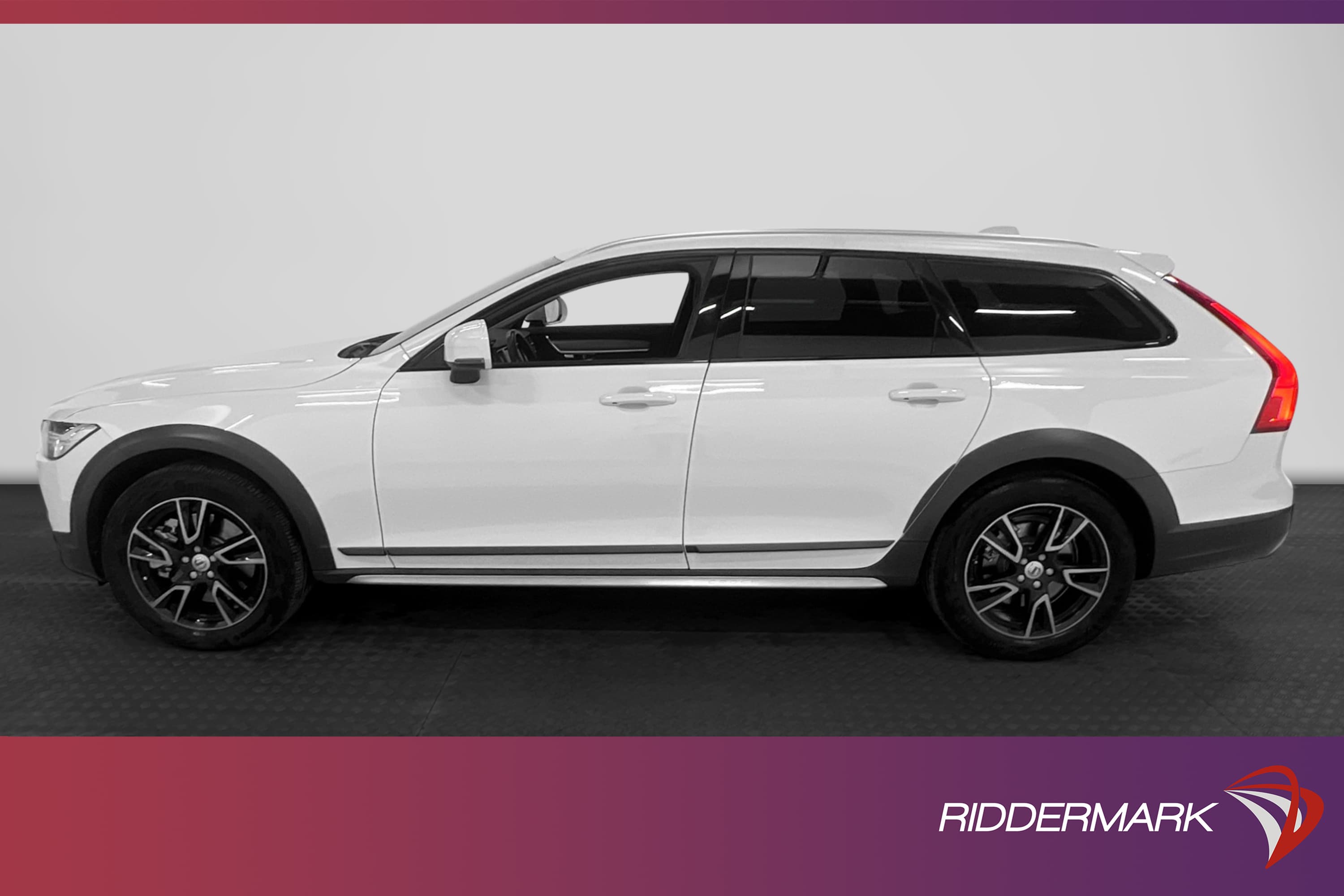 Volvo V90 Cross Country