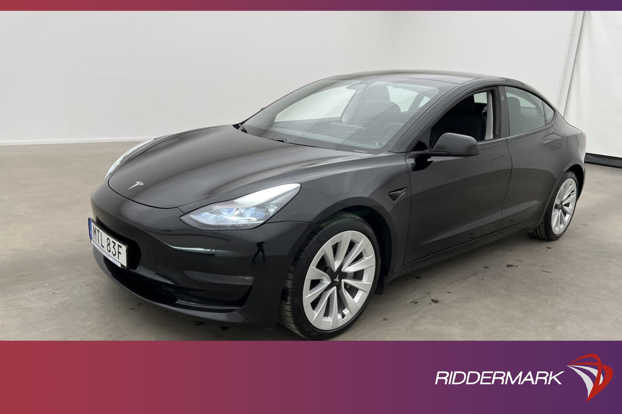 Tesla Model 3 Long Range AWD Dragkrok FSD Svensksåld