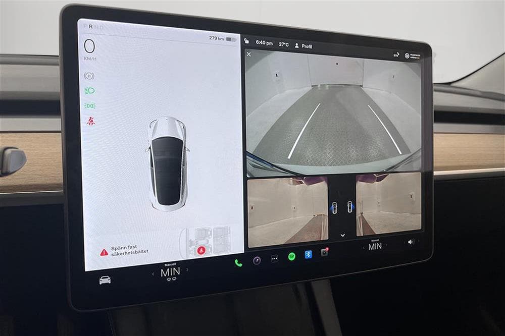 Tesla Model 3 Long Range AWD 440hk Svensksåld Premiuminteriör