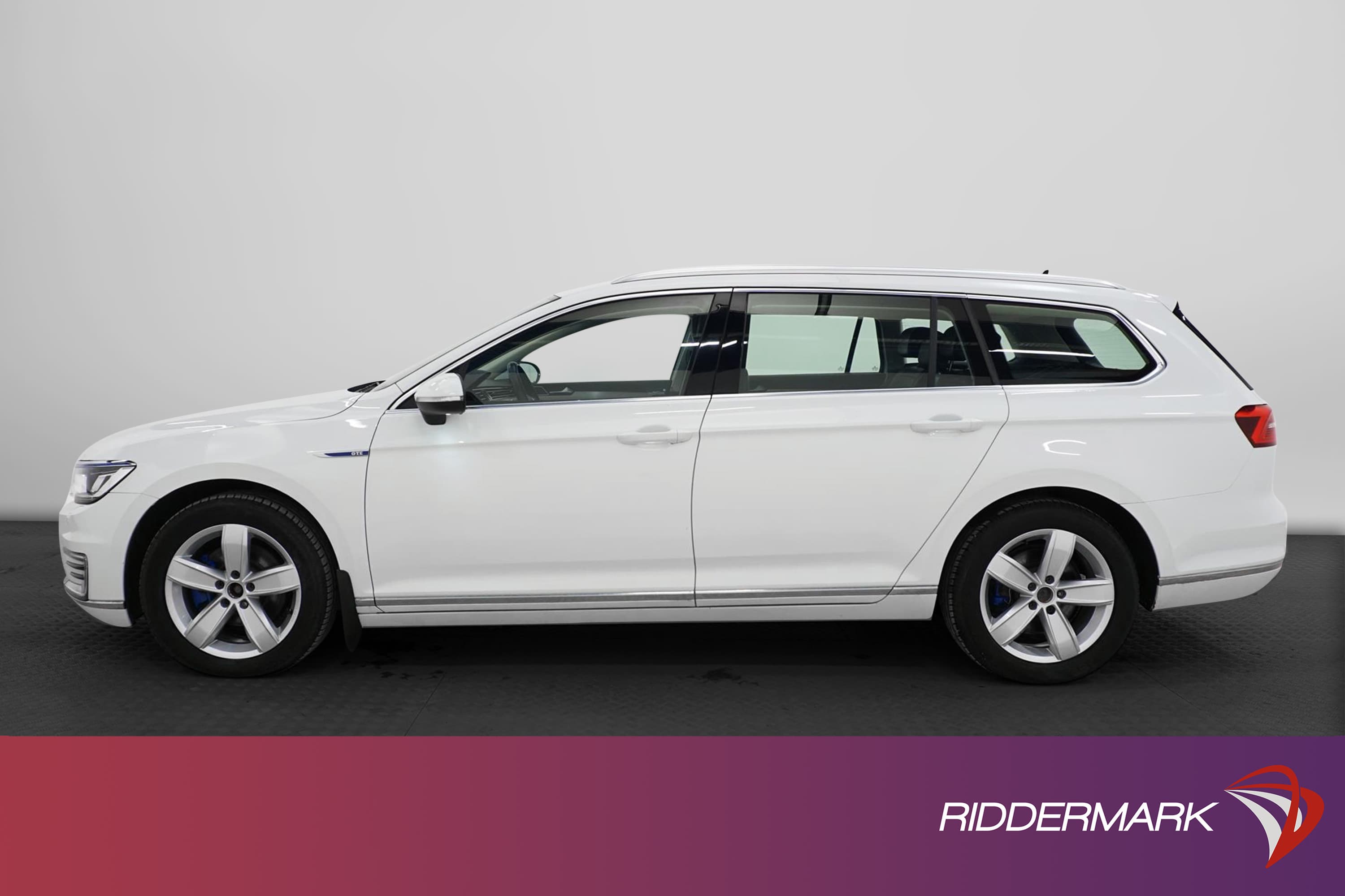 Volkswagen Passat GTE 218hk