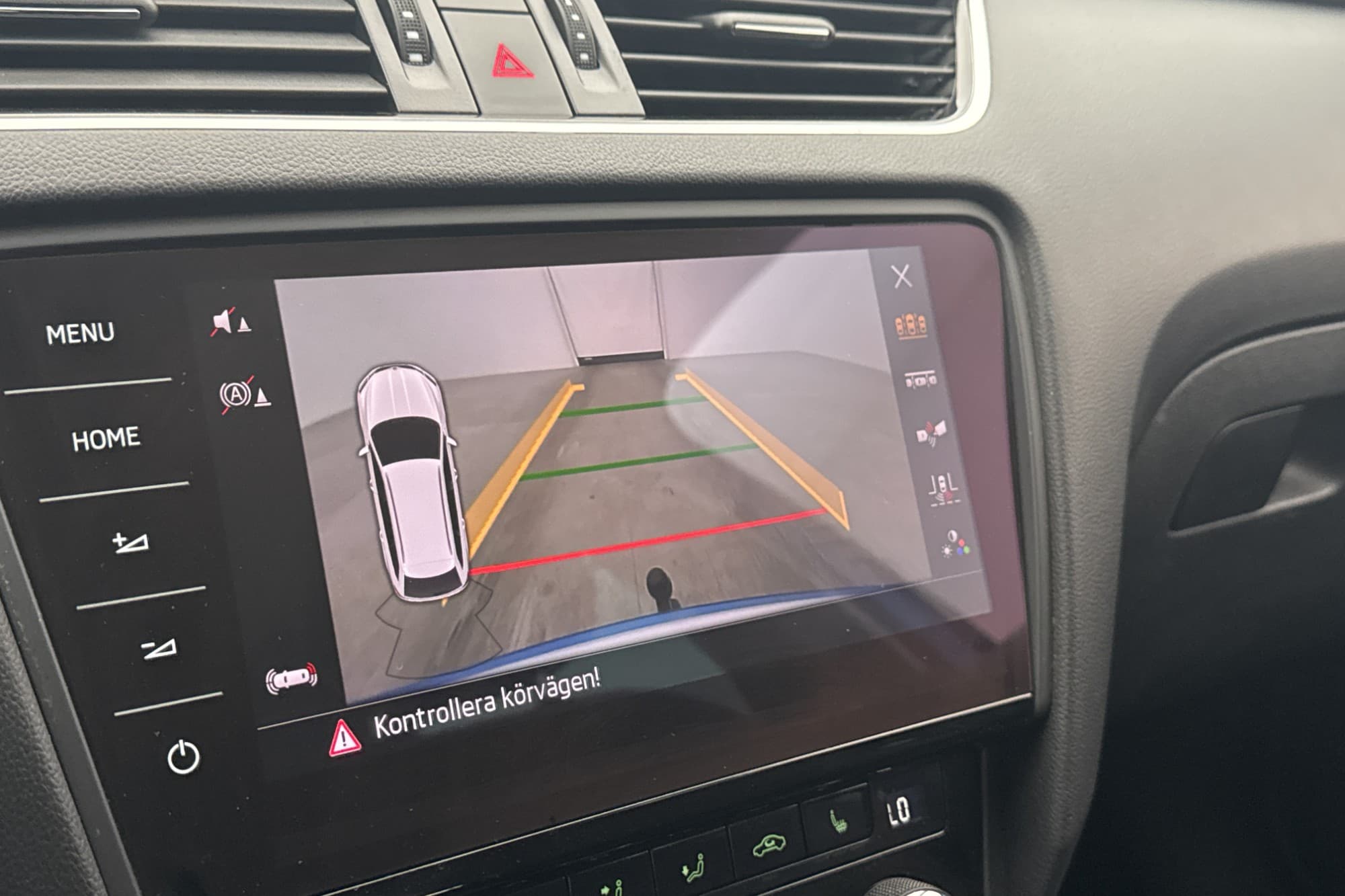 Škoda Octavia Scout 2.0 TDI 4x4 184hk Navi Kamera D-värm PDC
