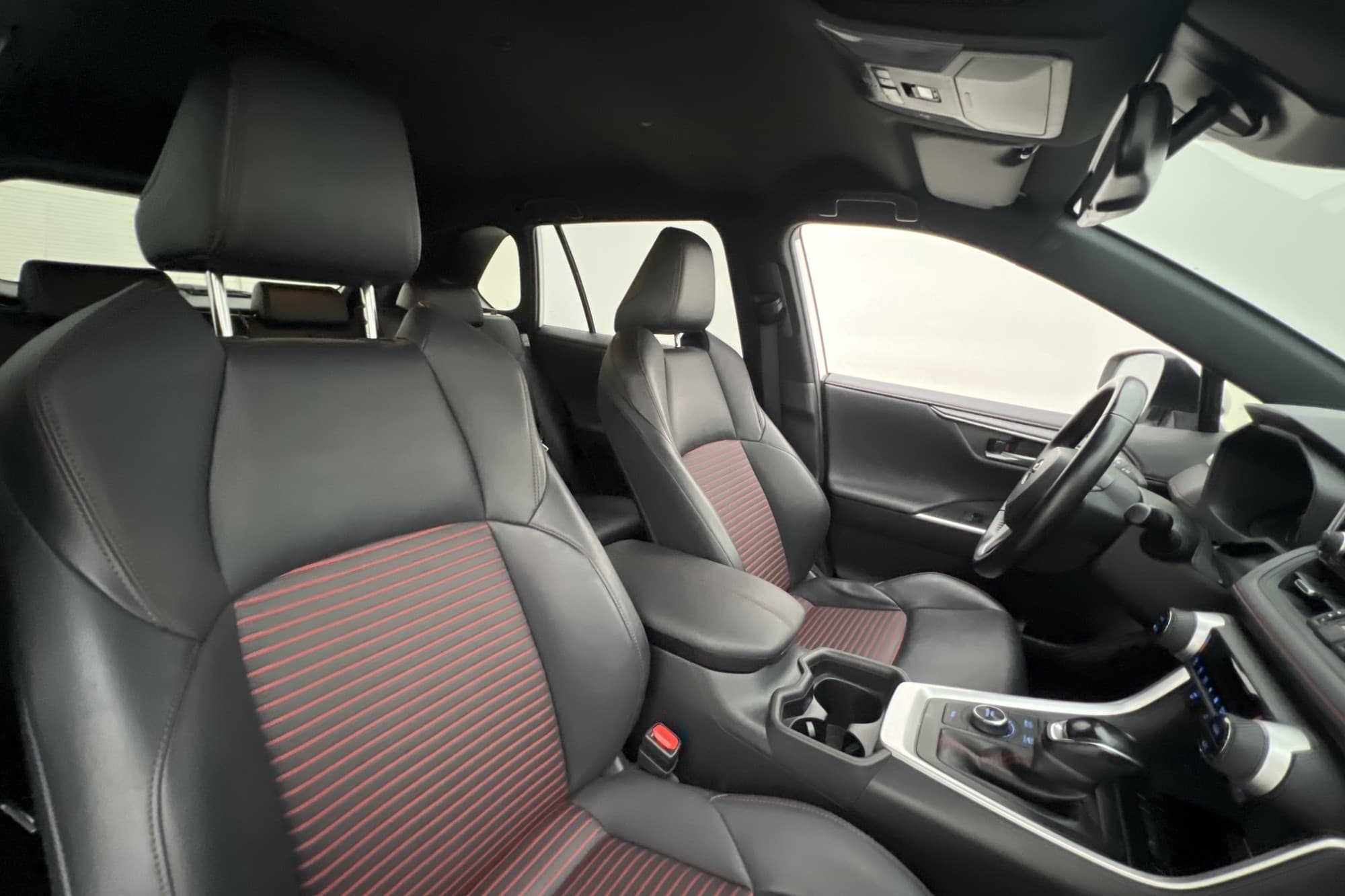 Toyota RAV4 Plug-in AWD Launch Edt M&K-Värm Dragkrok Kamera