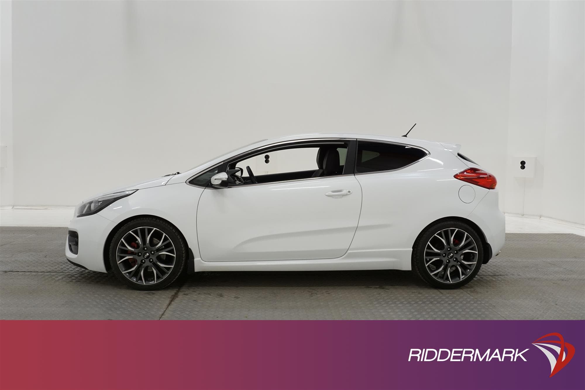 Kia pro_cee'd GT 1.6 204hk