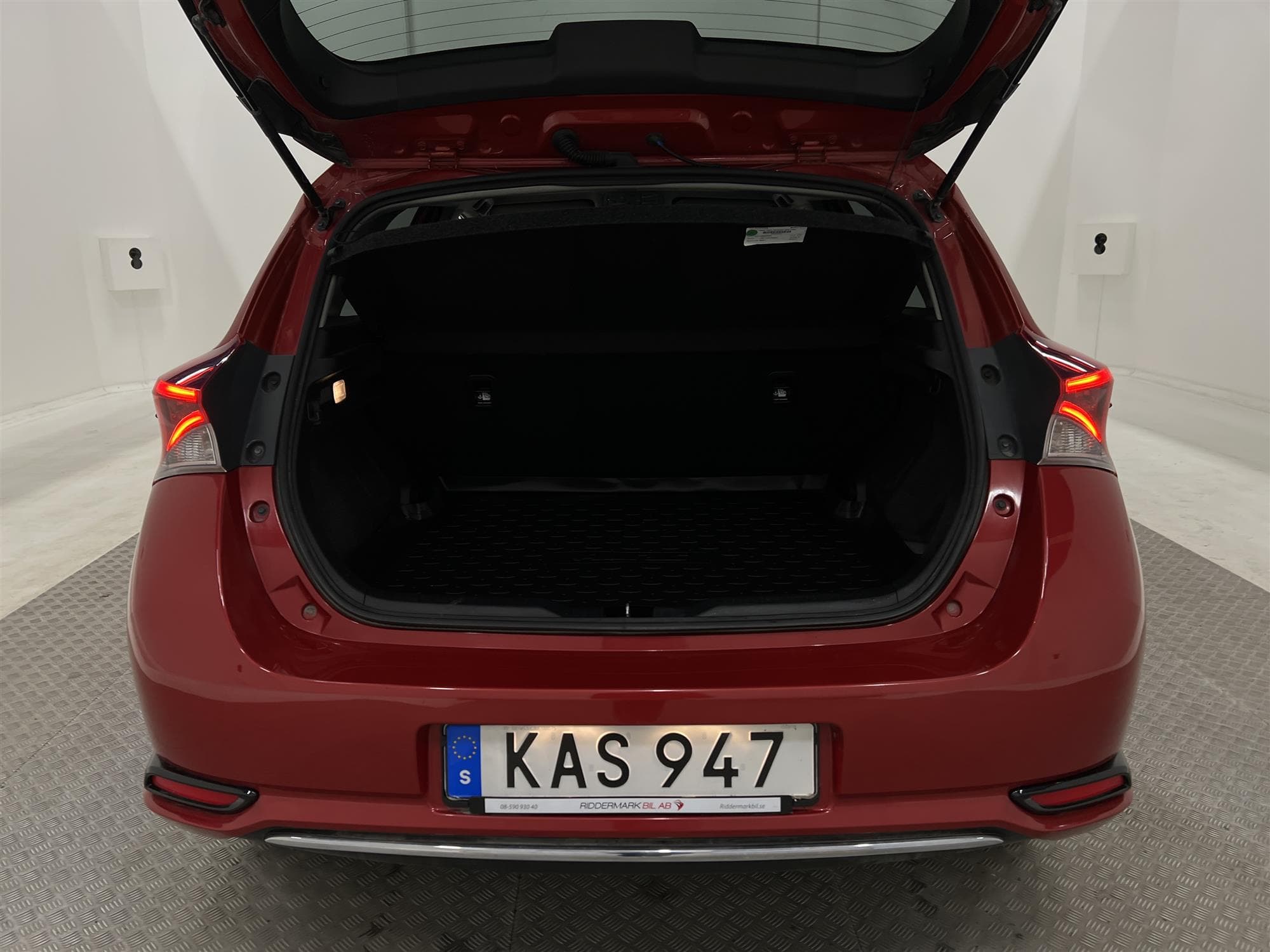 Toyota  Auris Hybrid e-CVT 136hk   B-Kam Låg Skatt 0,39L/mil