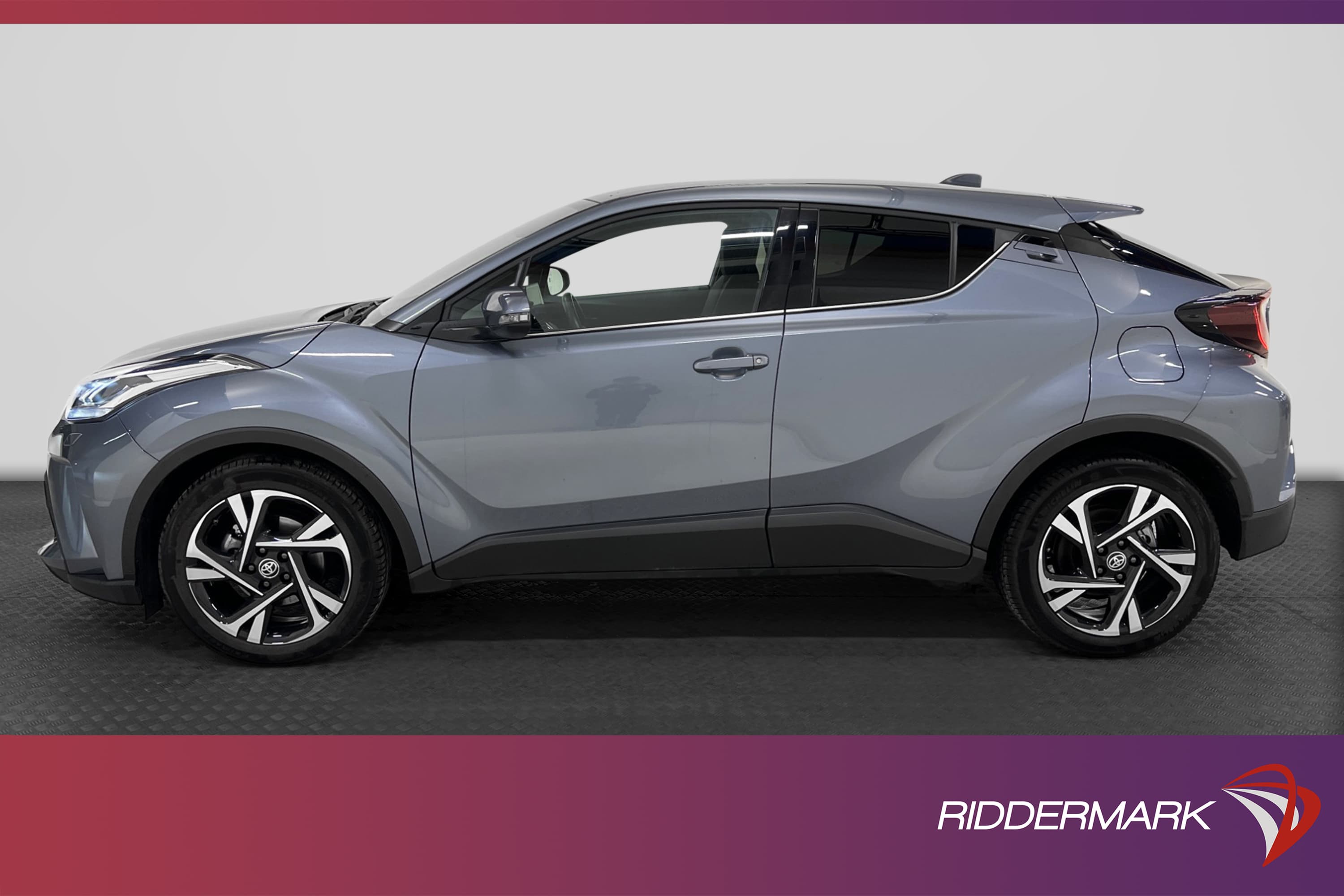 Toyota C-HR Hybrid CVT 122hk