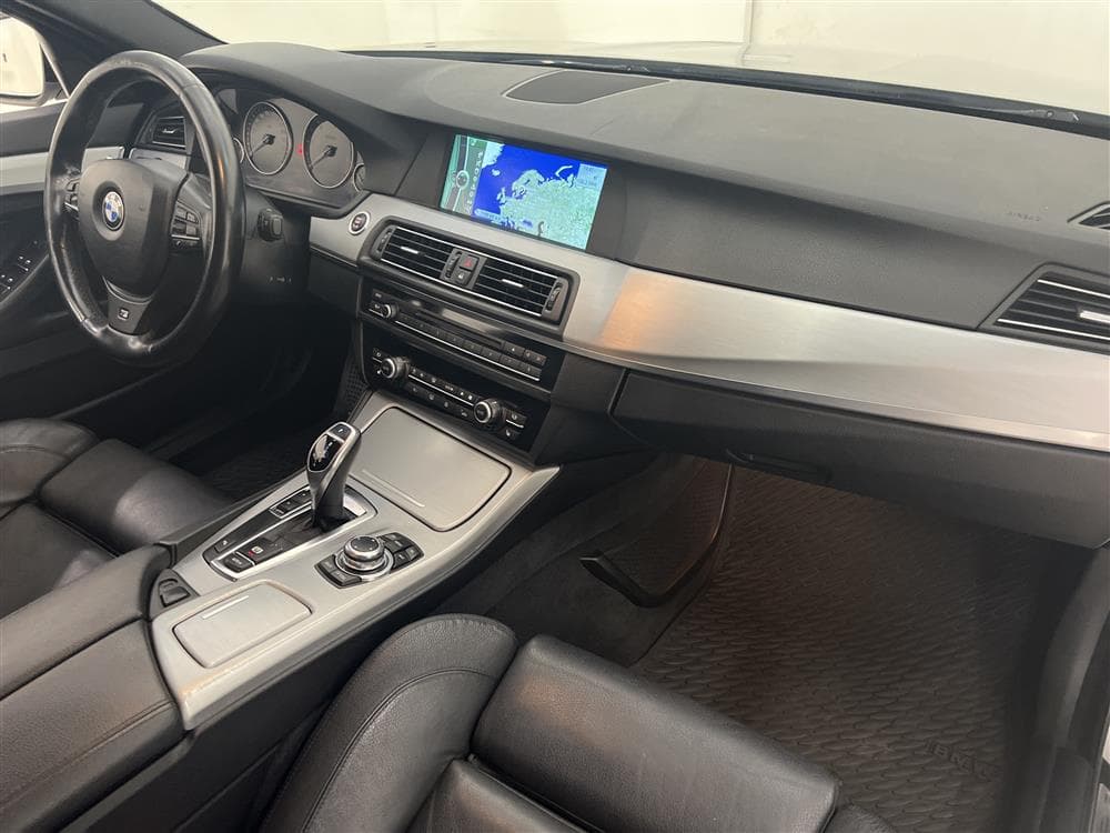 BMW 535d Sedan 299hk M-Sport M-värm Hifi Navi Skinn interiör