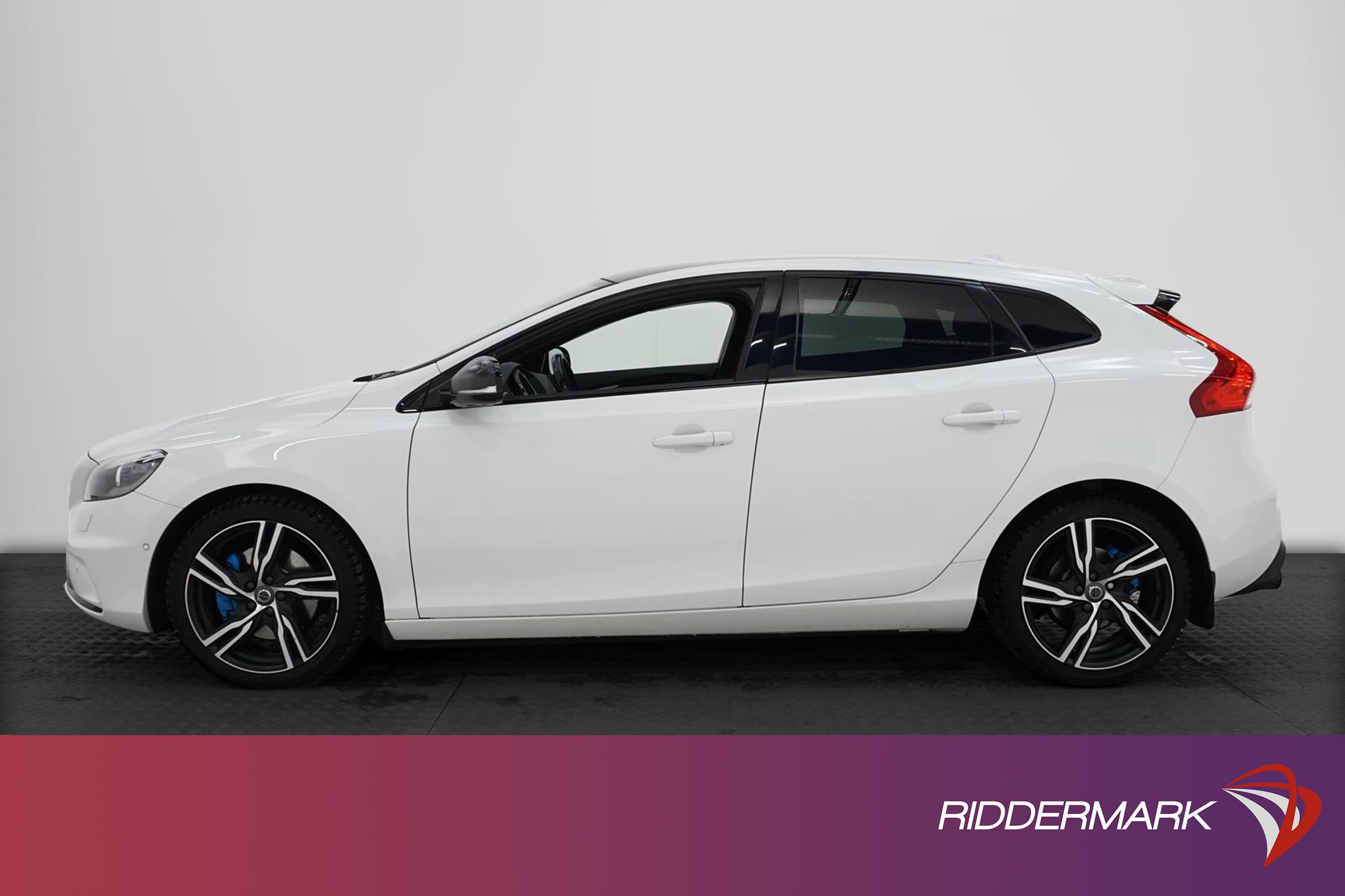 Volvo V40 T5 253hk R-Design Carbon Edition