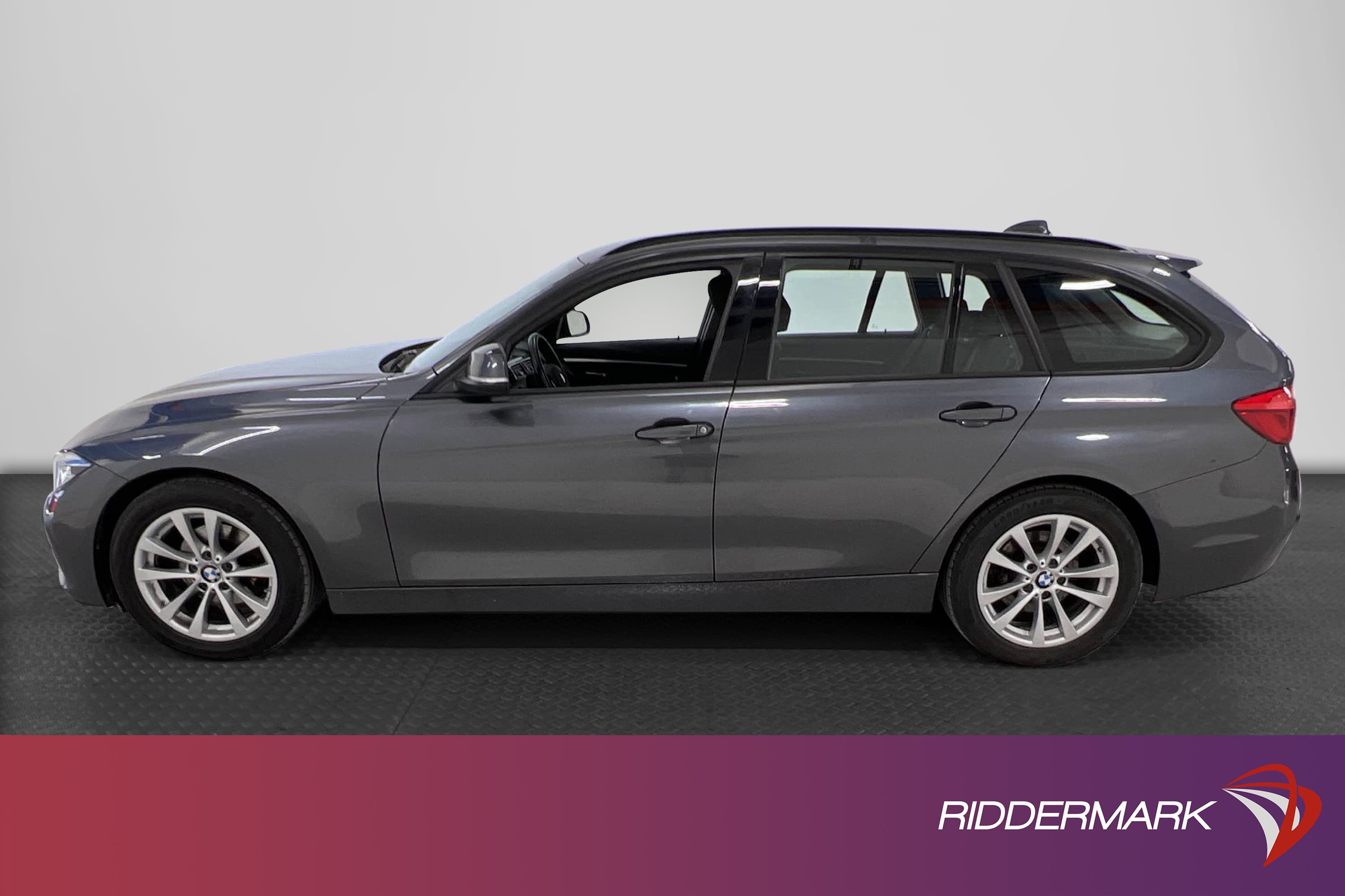 BMW 318d Touring 150hk Värmare P-Sensorer Drag