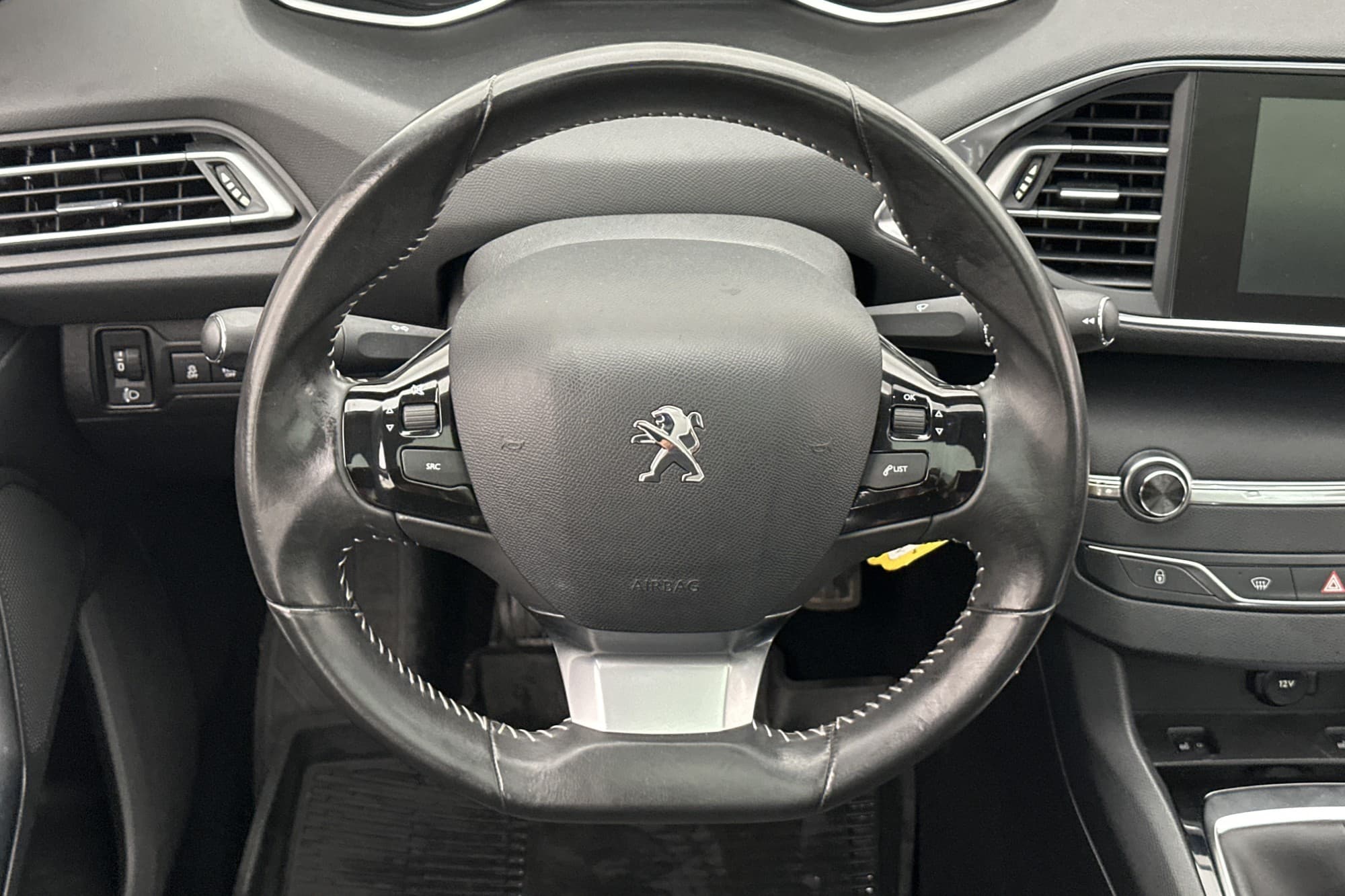 Peugeot 308 1.6 e-HDi 115hk Pano Navi Sensorer Farthållare