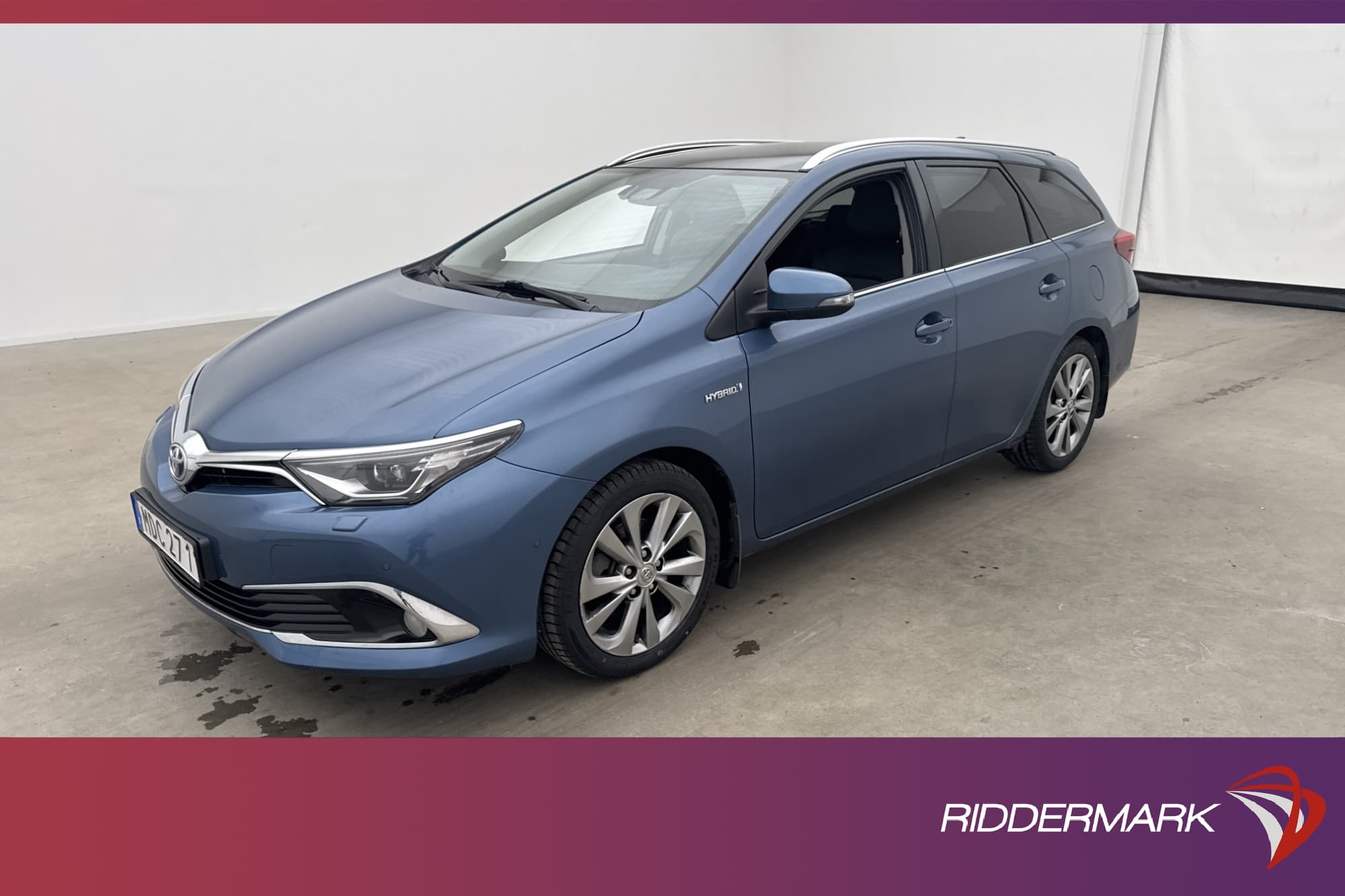 Toyota Auris Touring Hybrid 136hk