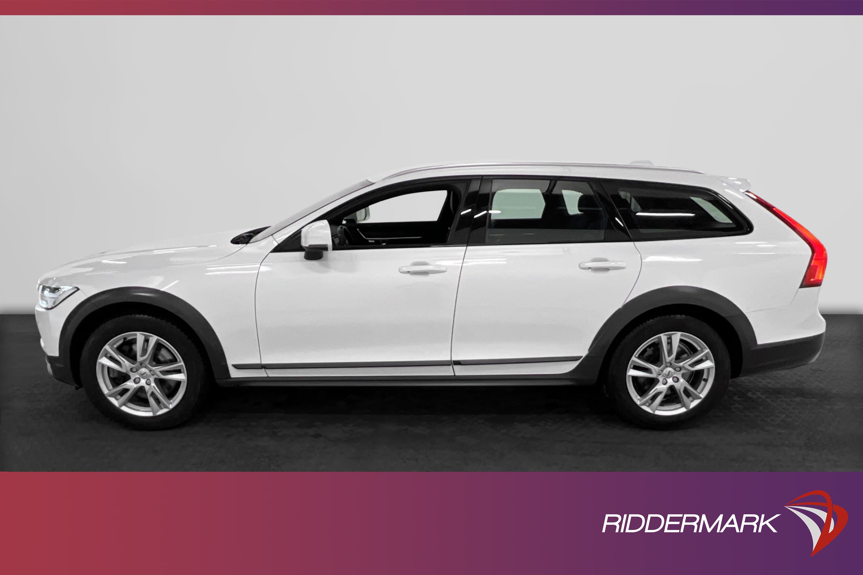 Volvo V90 Cross Country D4 AWD