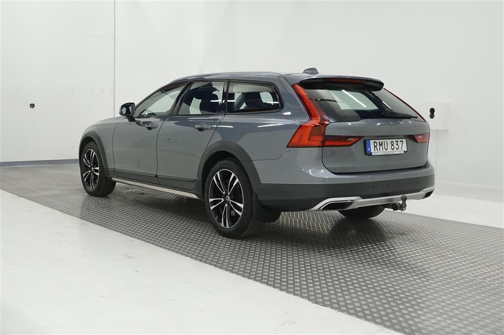 Volvo V90 Cross Country D4 AWD Inscription Pro Värmare Dragexteriör