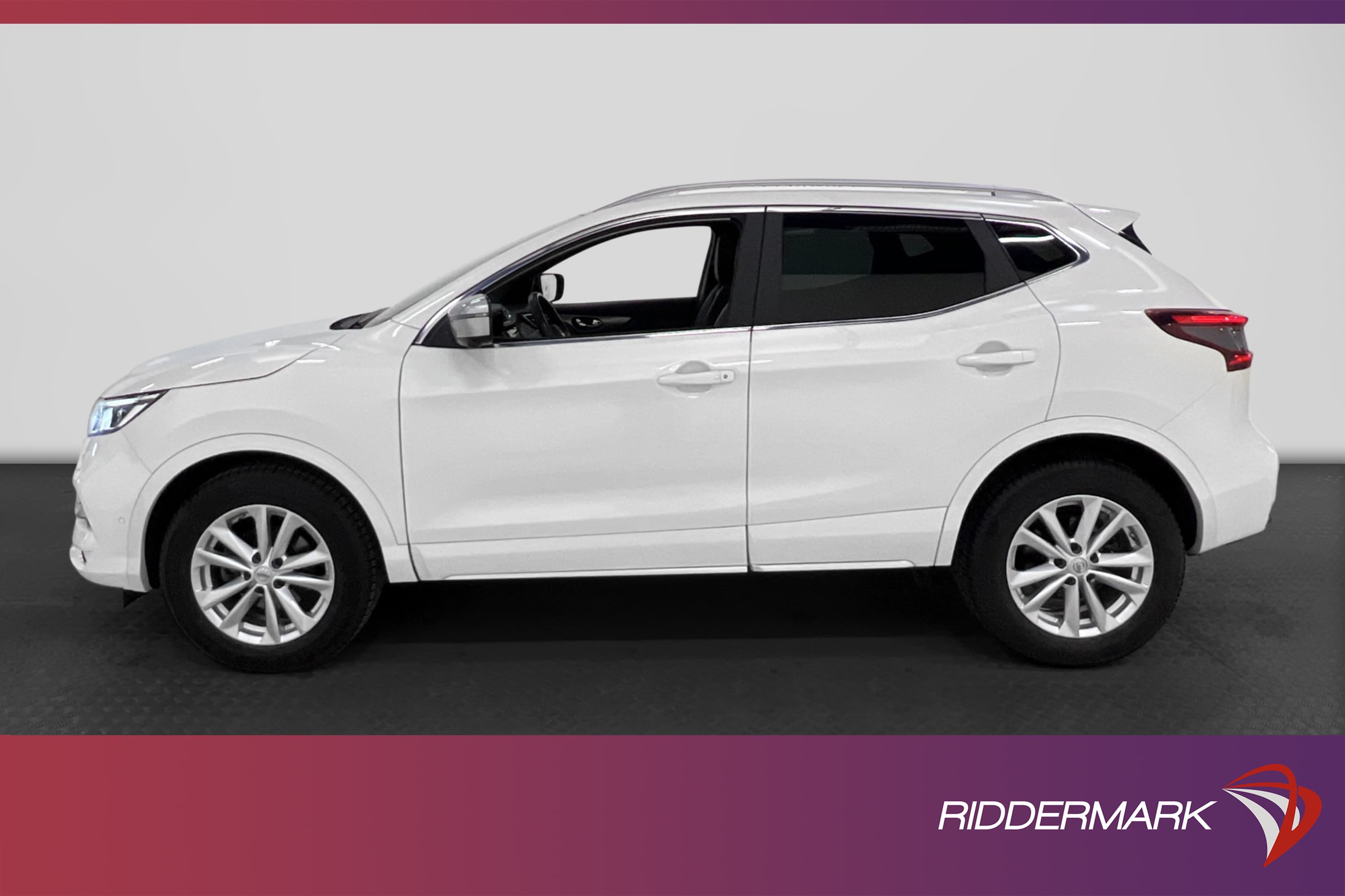 Nissan Qashqai 1.3 DIG-T 140hk Tekna+ Pano 360° Kamera Navi