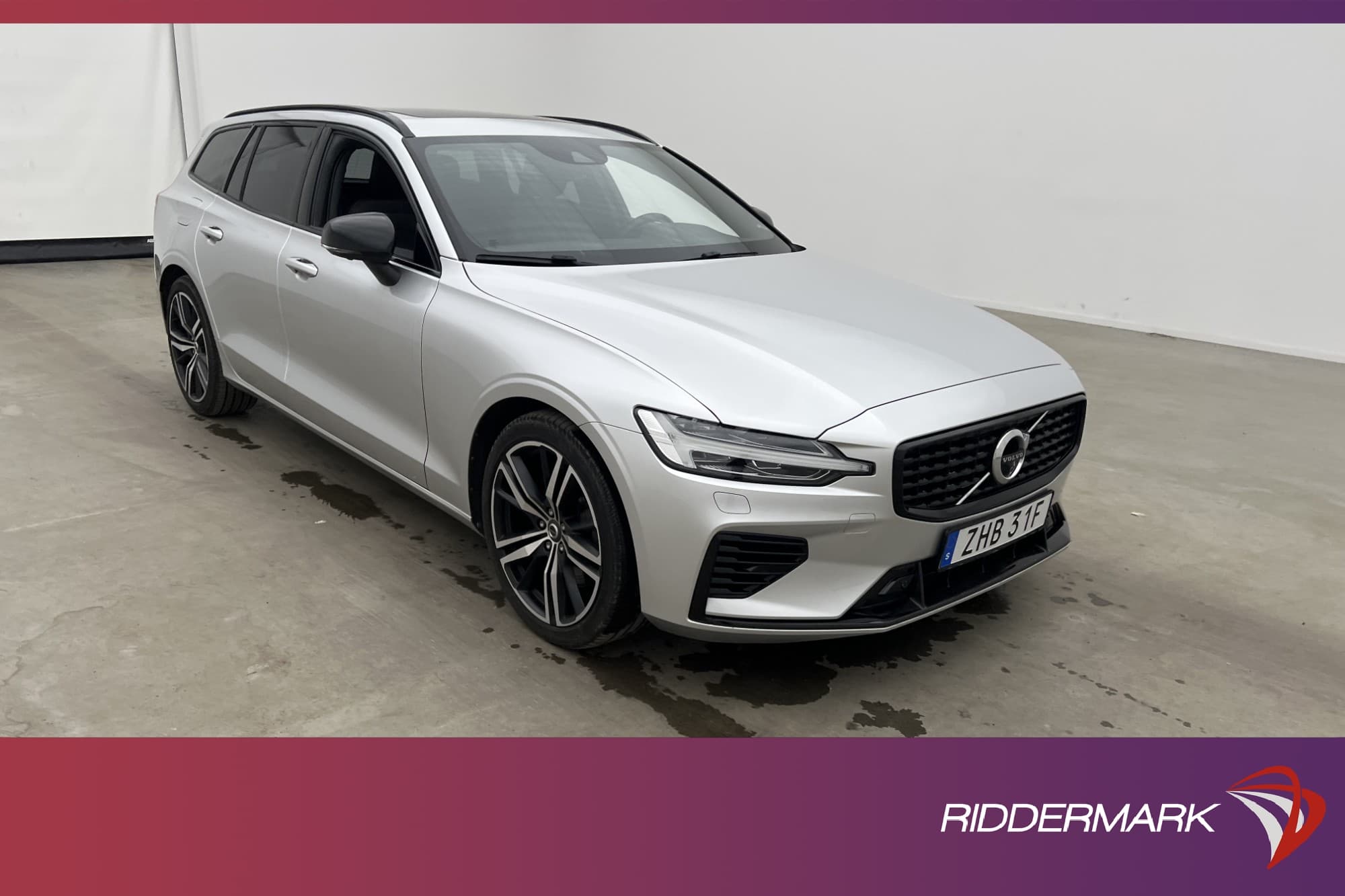 Volvo V60 T6 340hk AWD R-Design Pano VOC H/K 360º P-Värm