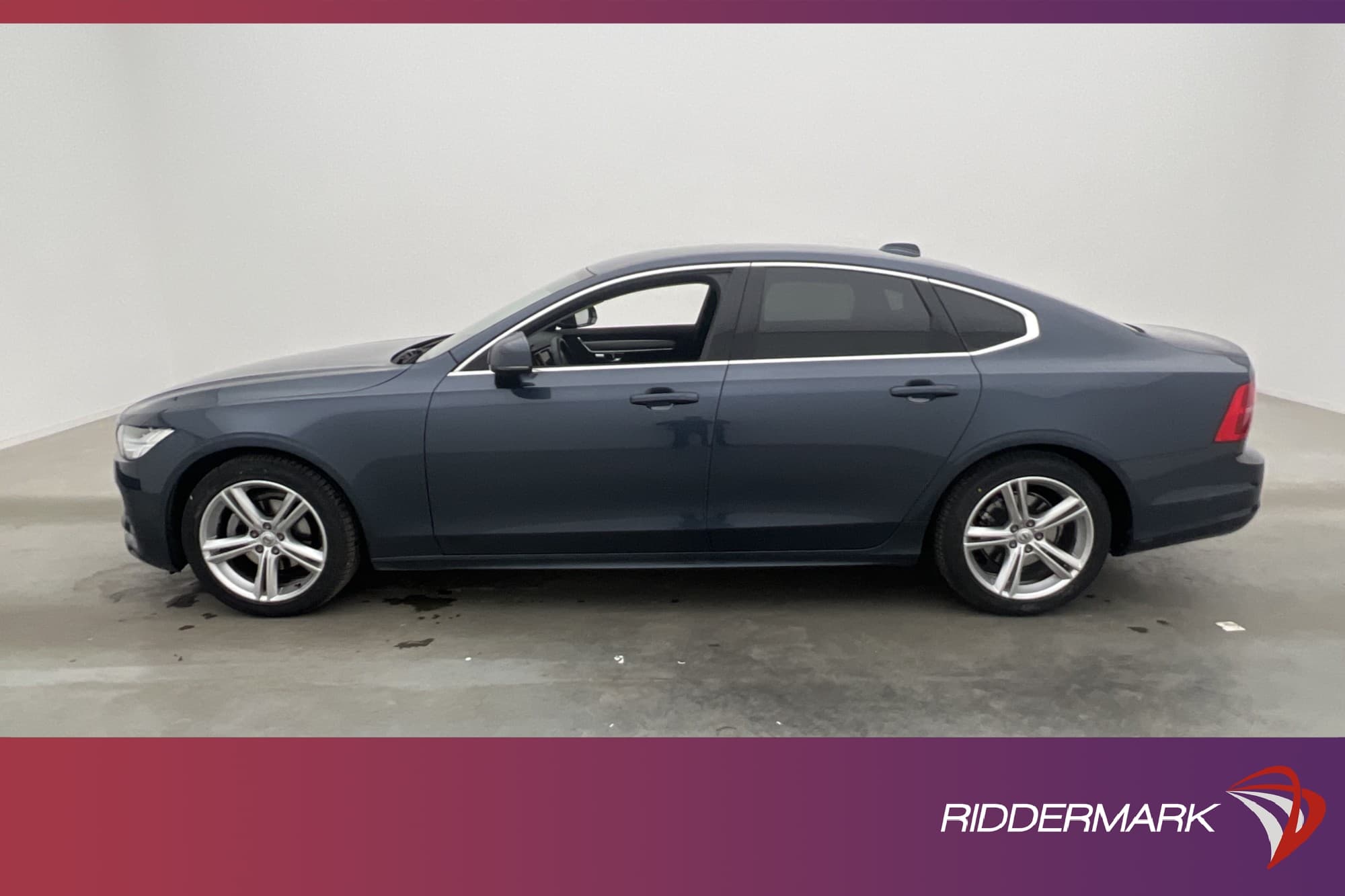 Volvo S90 T4 190hk VOC Värm Navi Kamera BLIS Skinn Drag