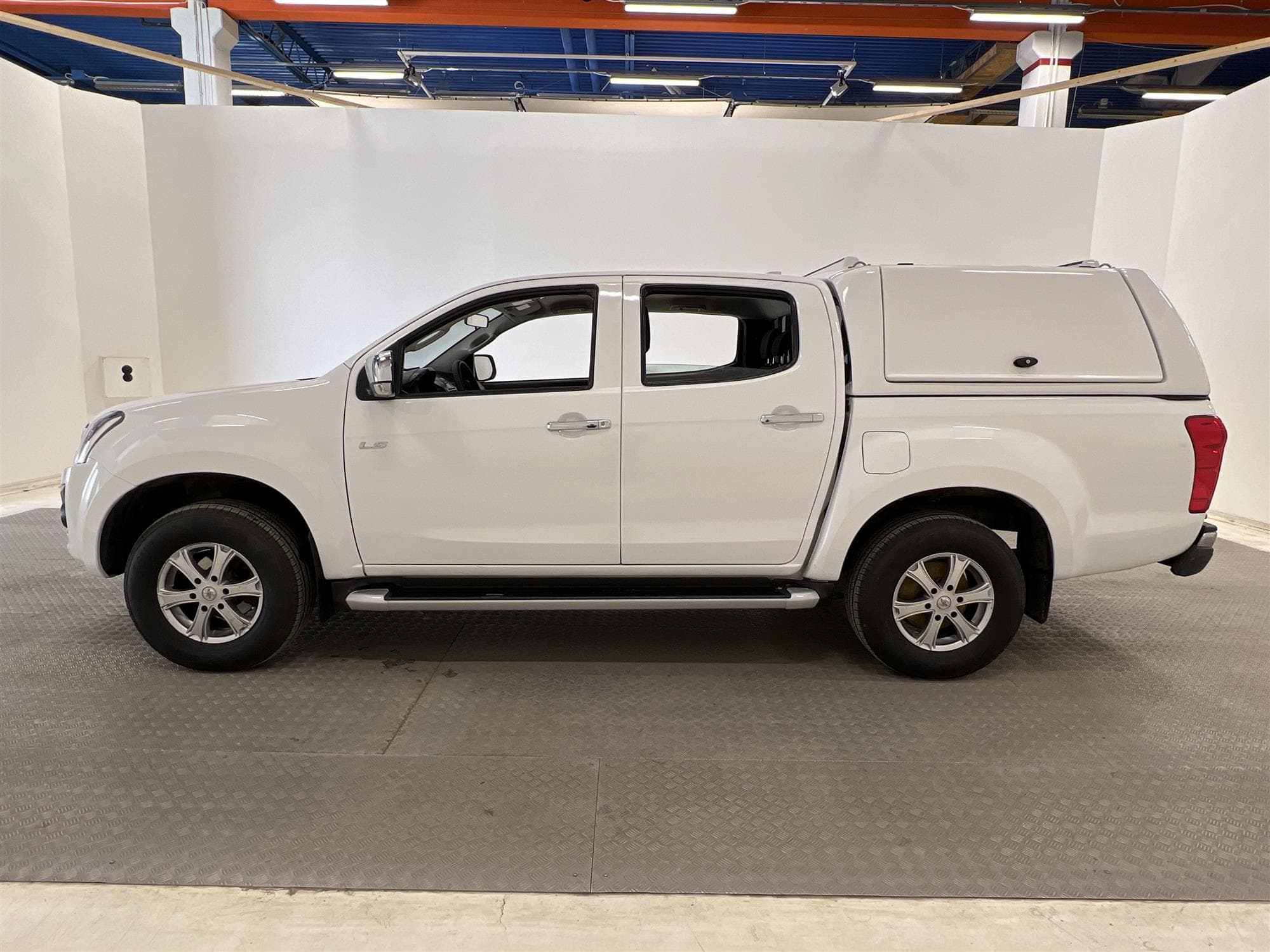 Isuzu D-Max 1.9 Automat 4WD 163hk Kamera Dragkrok Moms