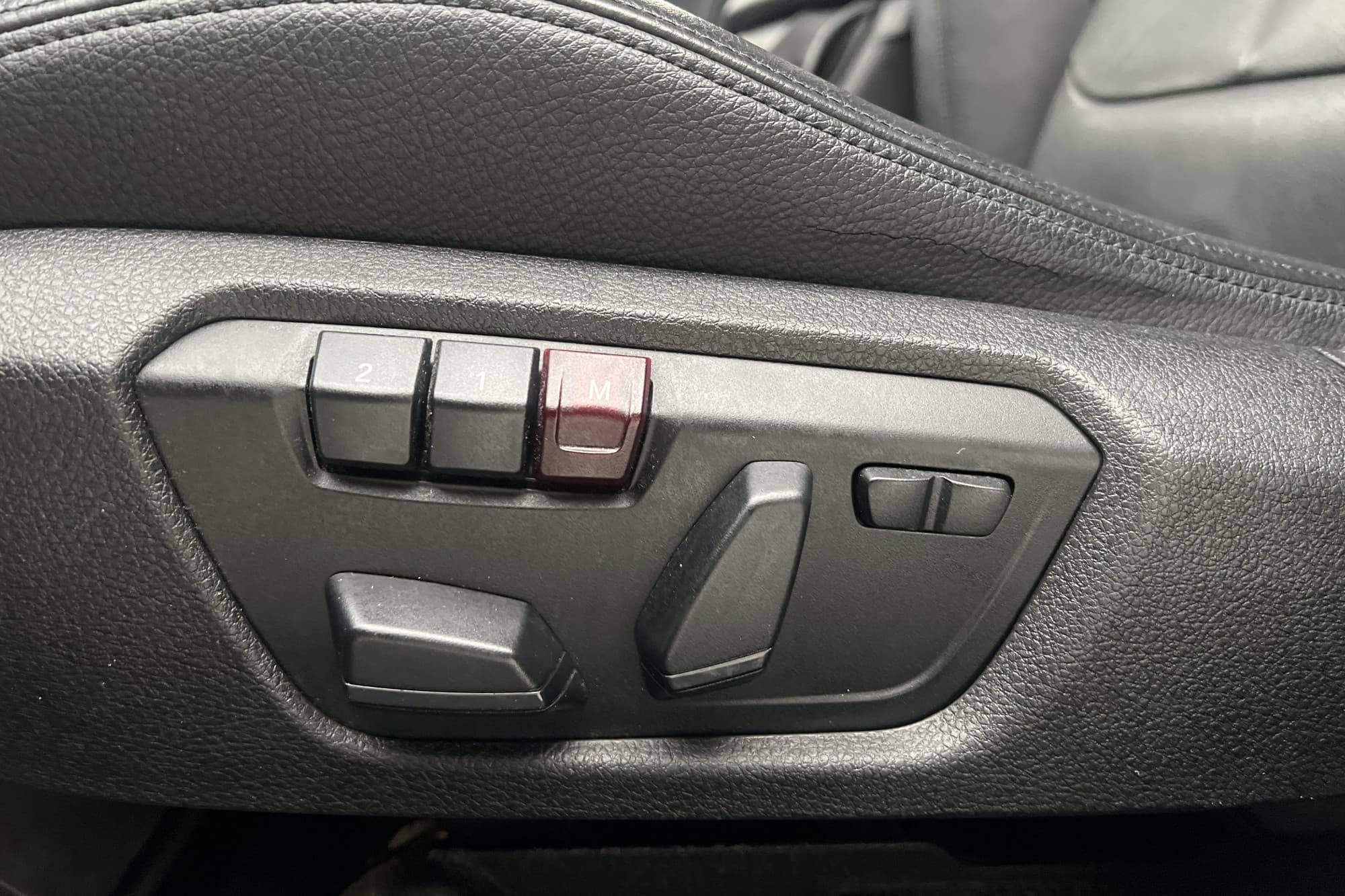 BMW 118 d 143hk Sport line Kamera Navi Skinn Elstolar