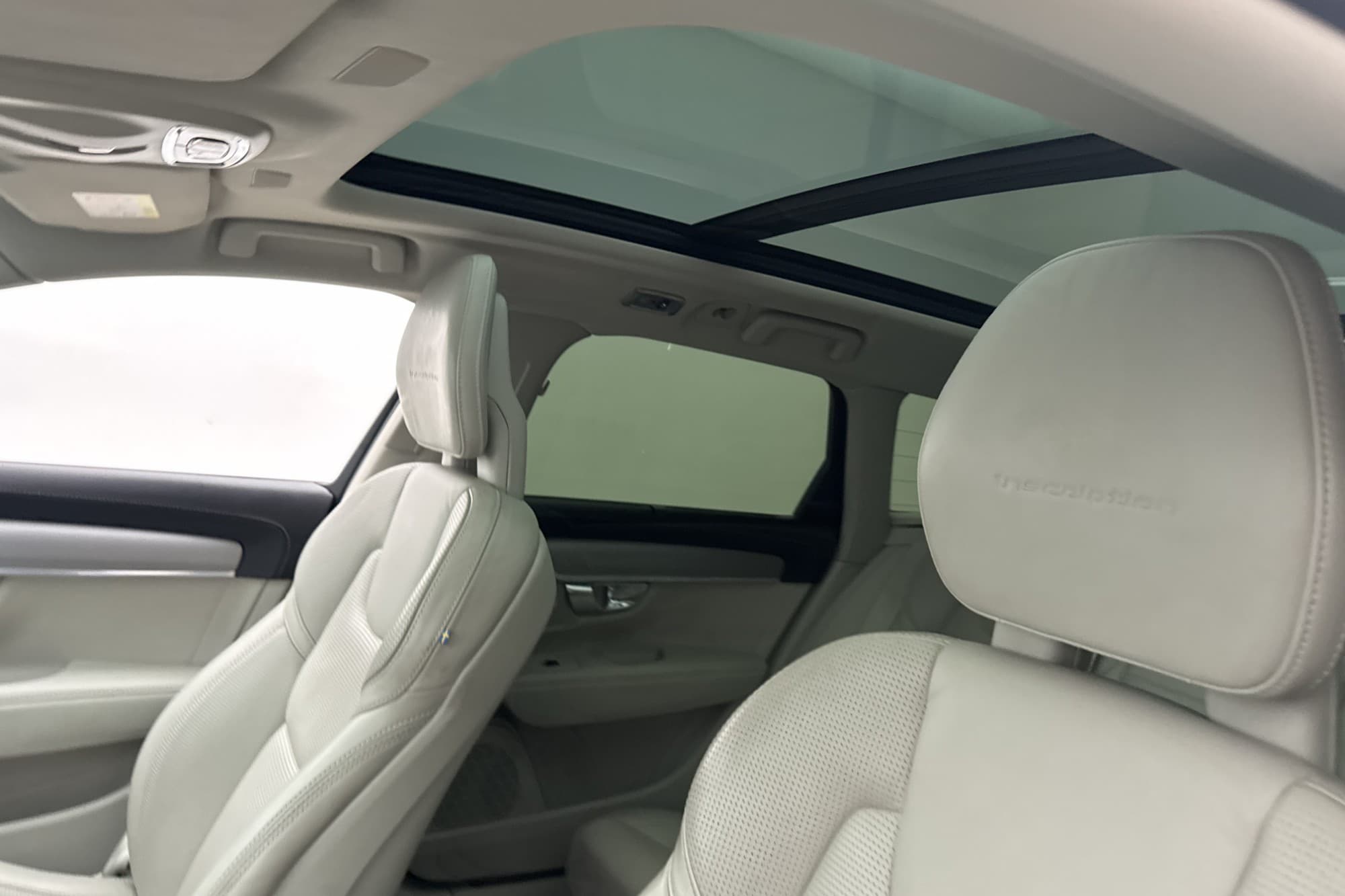 Volvo V90 D5 AWD Inscription Pano 360° D-Värmare HUD VOC