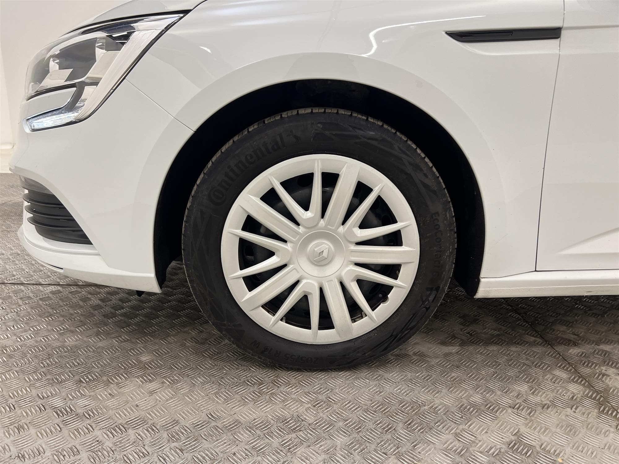 Renault Mégane Sport Tourer 1.2 TCe 101hk Nybes Nyservad