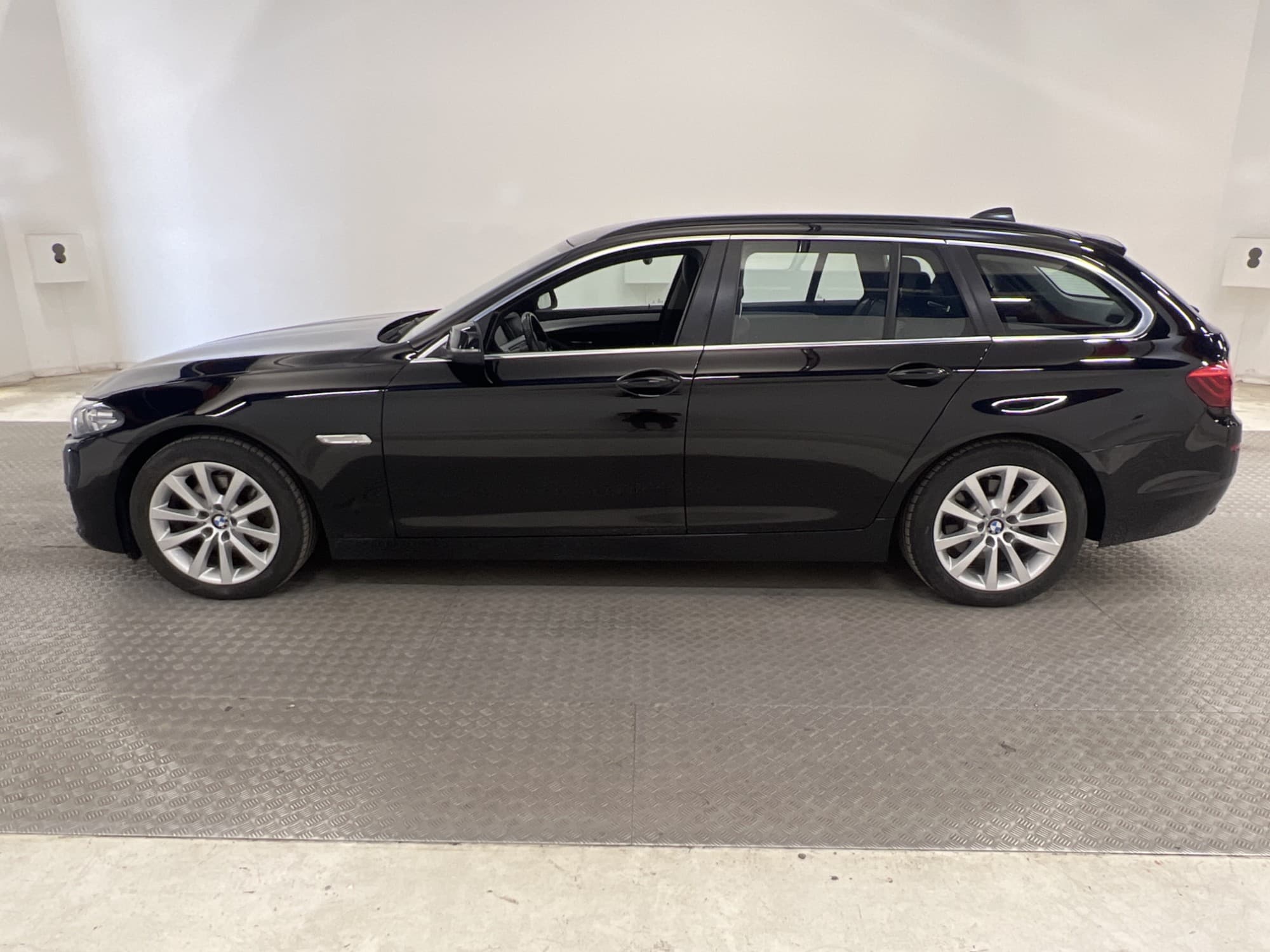 BMW 520d xDrive Touring 190hk