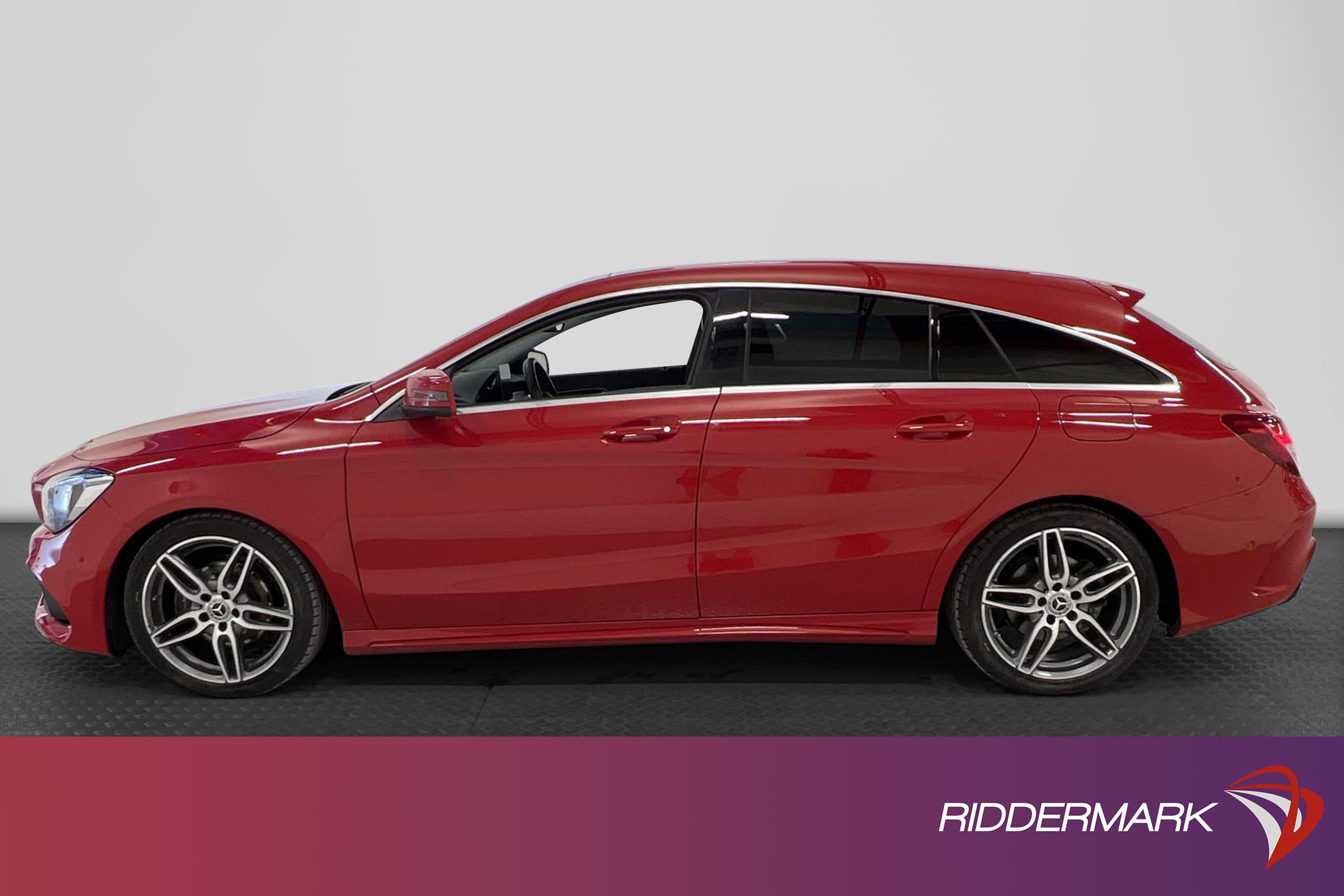 Mercedes-Benz CLA 200 156hk AMG Pano B-kamera Drag Välservad