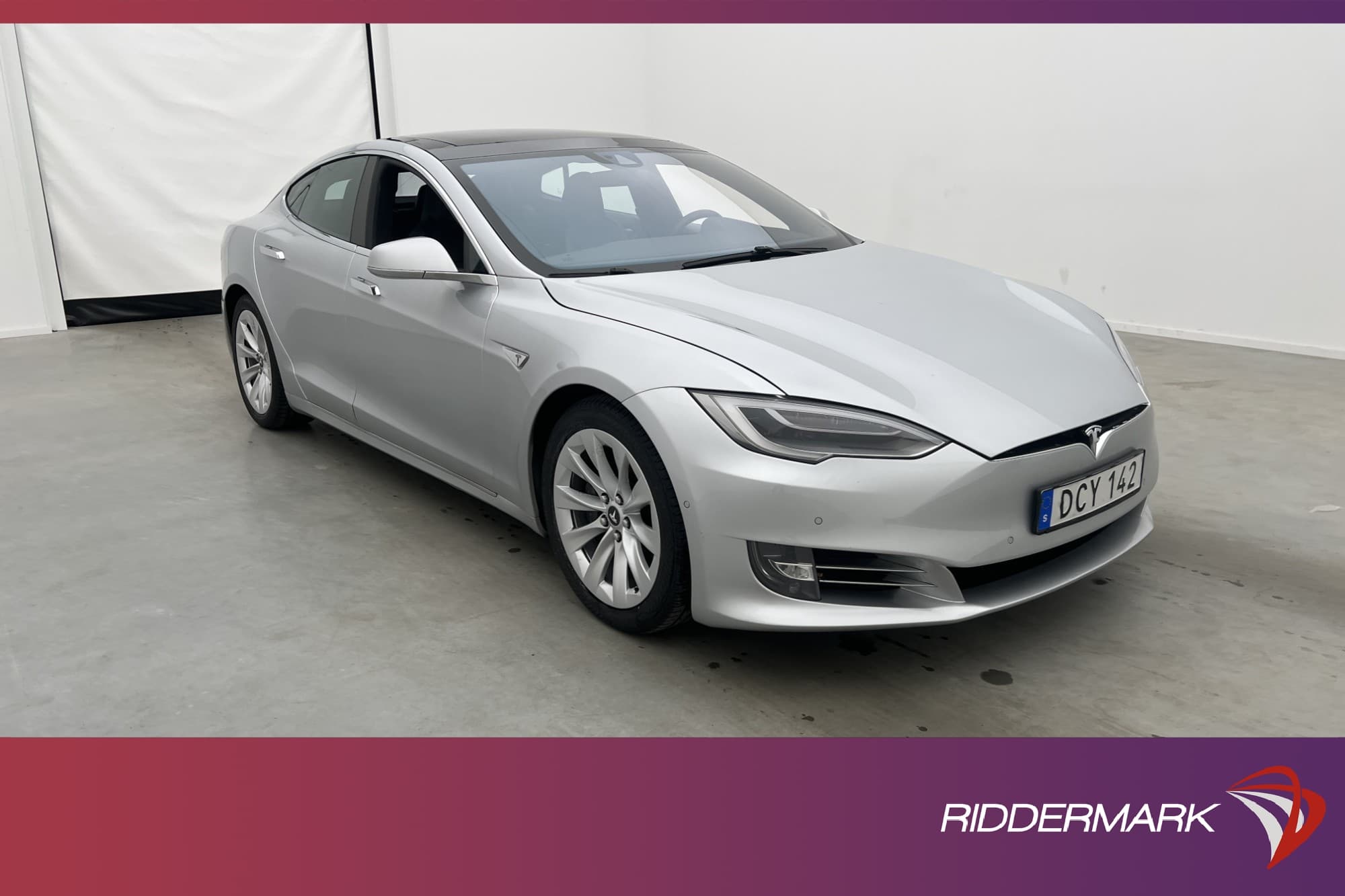 Tesla Model S 90D Luftfjädring Autopilot Pano Kamera Navi