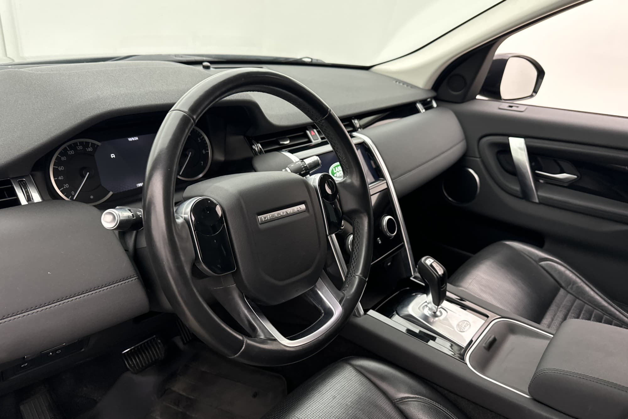 Land Rover Discovery Sport P200 MHEV AWD Kamera Navi Skinn