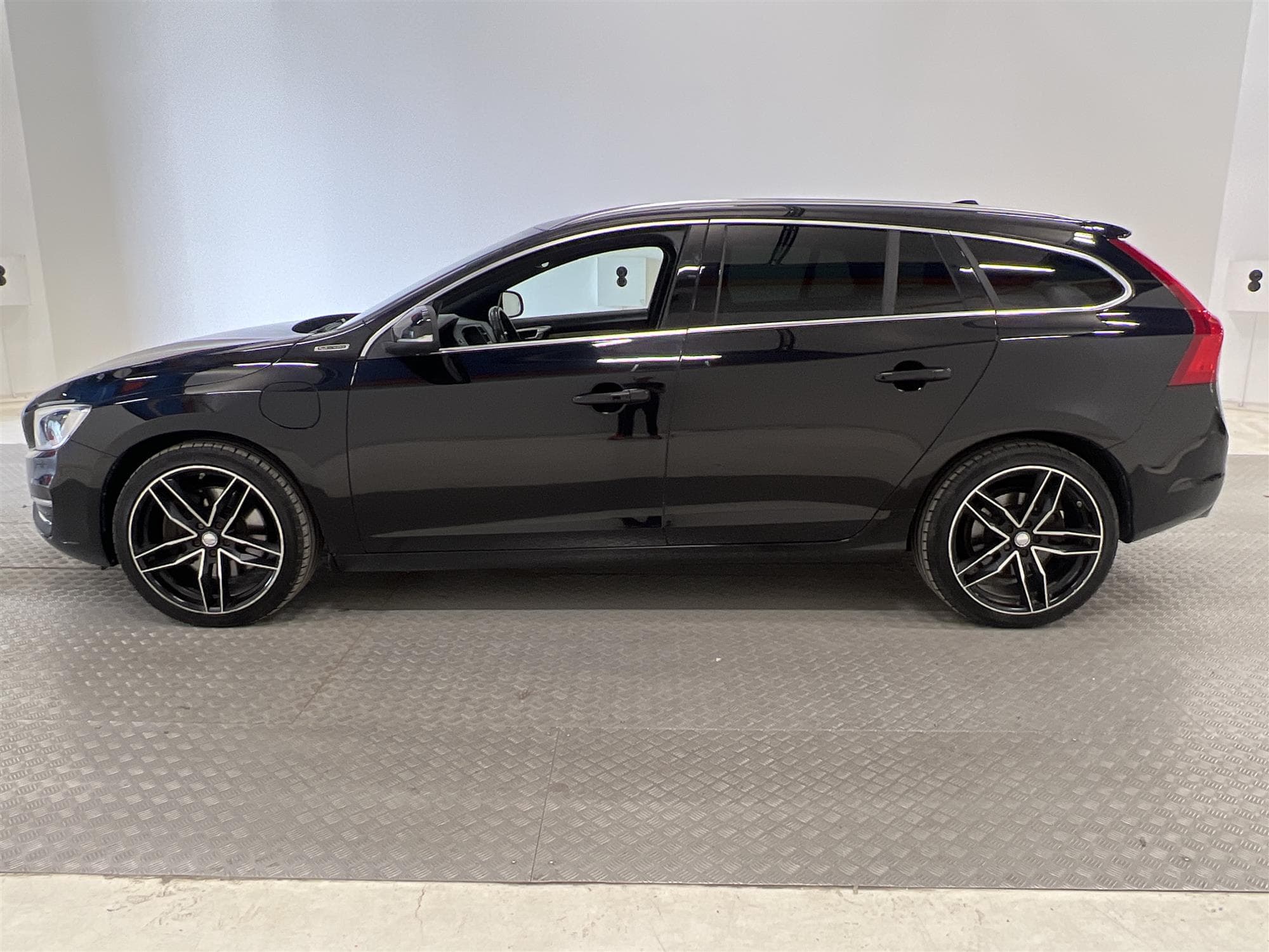 Volvo V60 D6 AWD TwEn 298hk