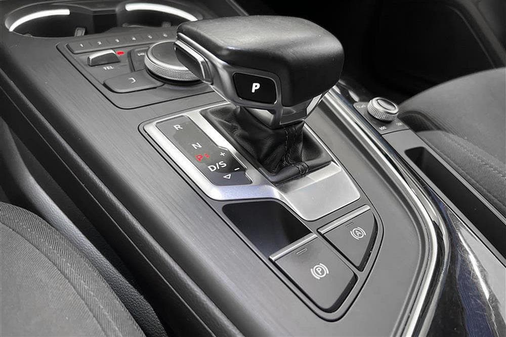 Audi A4 Allroad 2.0 TDI Quattro 190hk Proline D-Värmare Draginteriör
