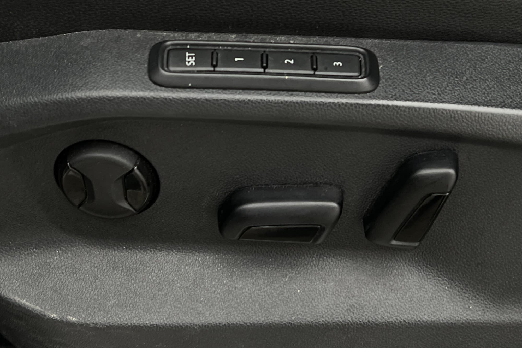 Volkswagen Tiguan 4M R-Line Värm Dynaudio Cockpit Skinn Drag