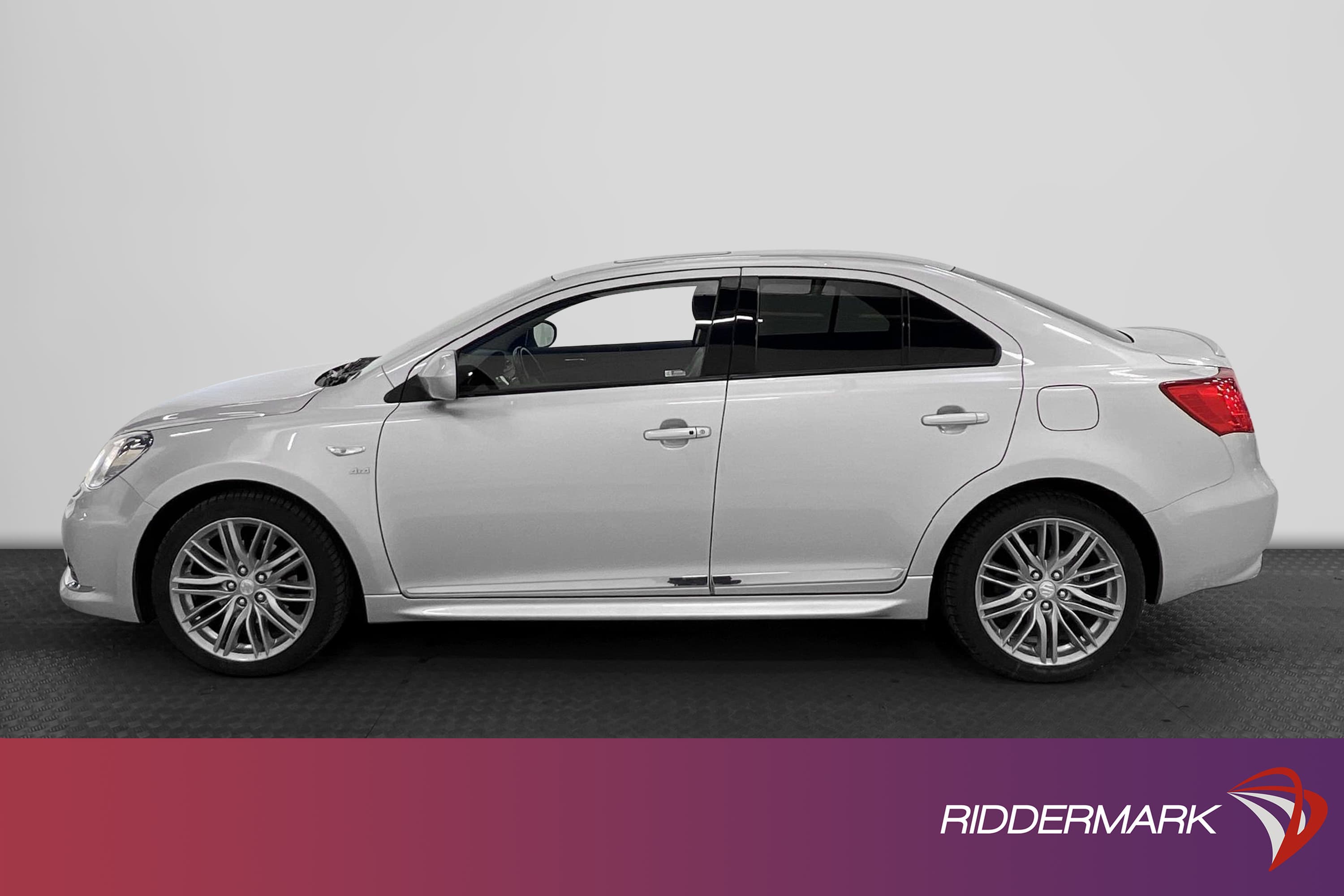 Suzuki Kizashi 2.4  4WD 178hk