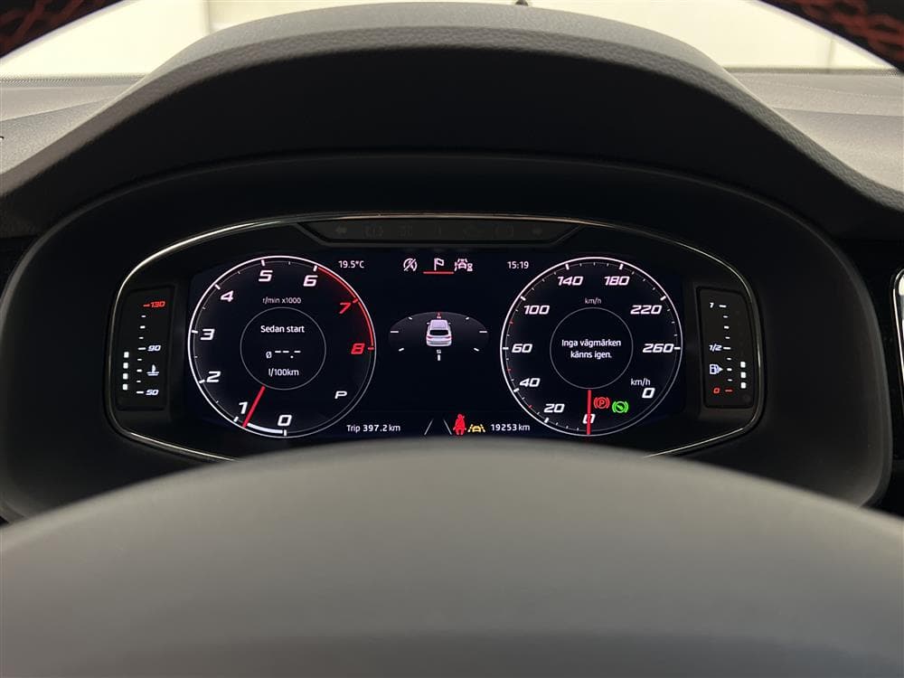 SEAT Ateca 2.0 TSI 4D 190hk B-Värm Cockpit 360 Beats Draginteriör