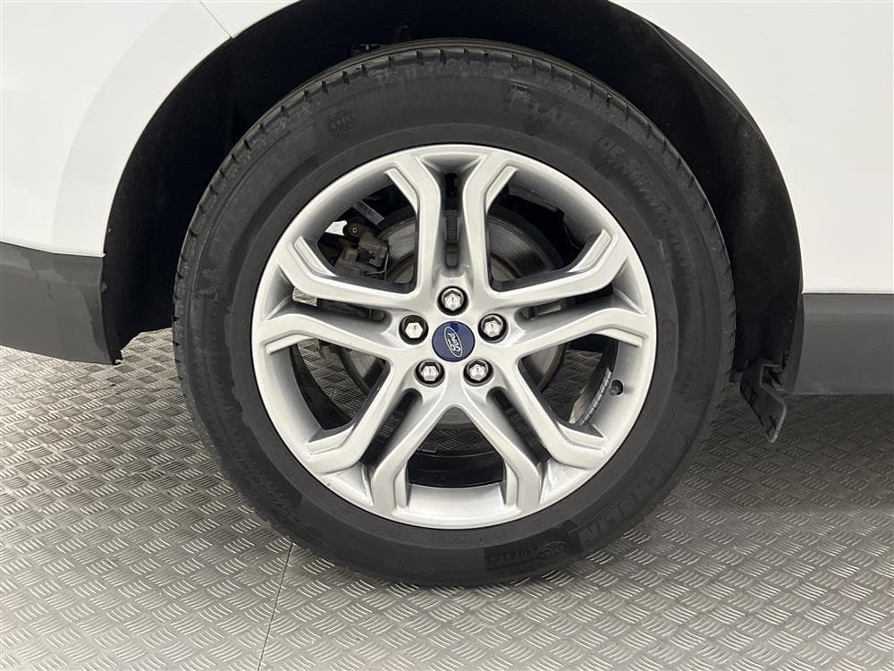 Ford Edge 2.0 TDCi 210hk D-Värm Navi B-Kam Keyless Draginteriör