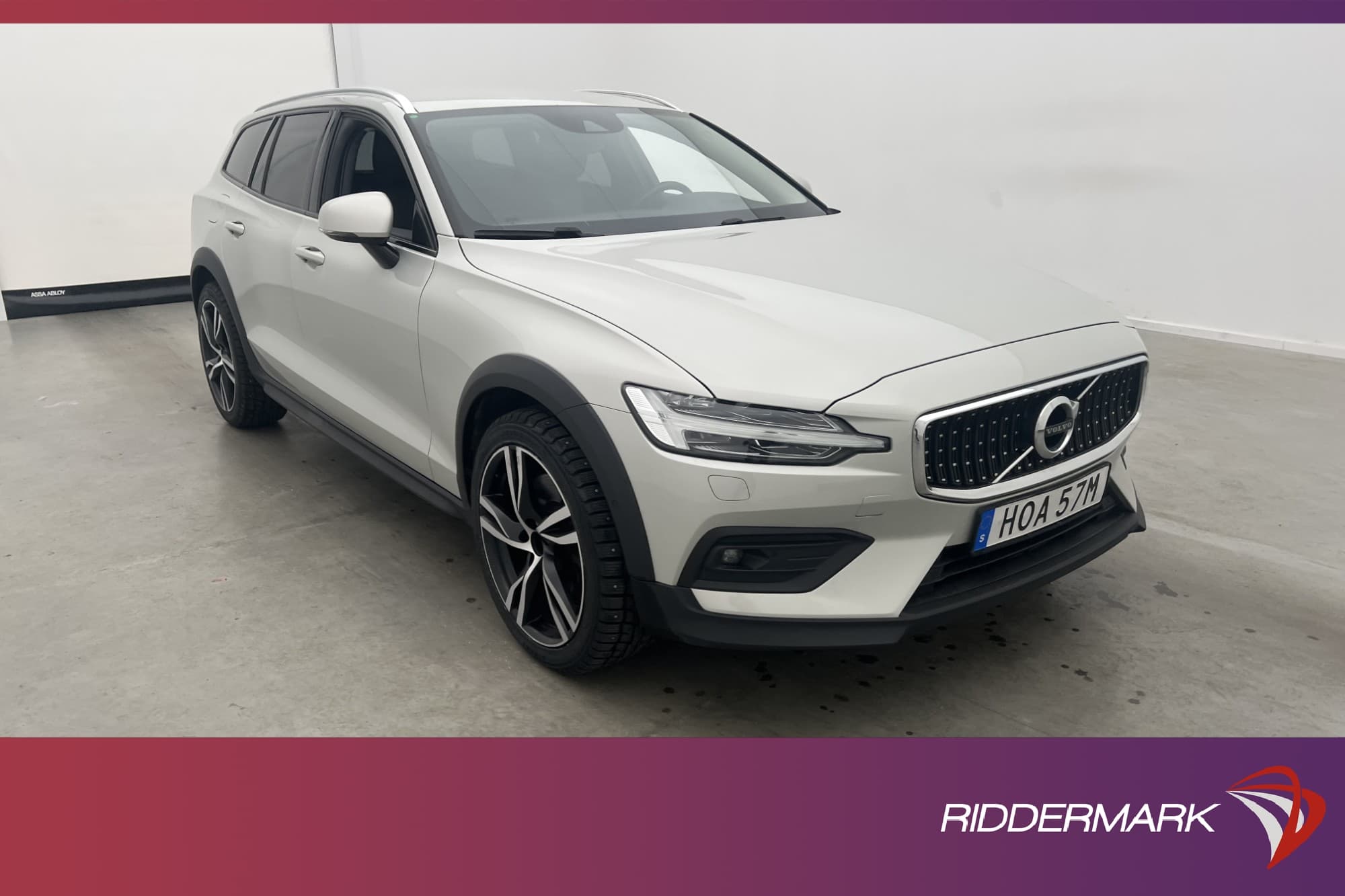 Volvo V60 Cross Country B5 AWD