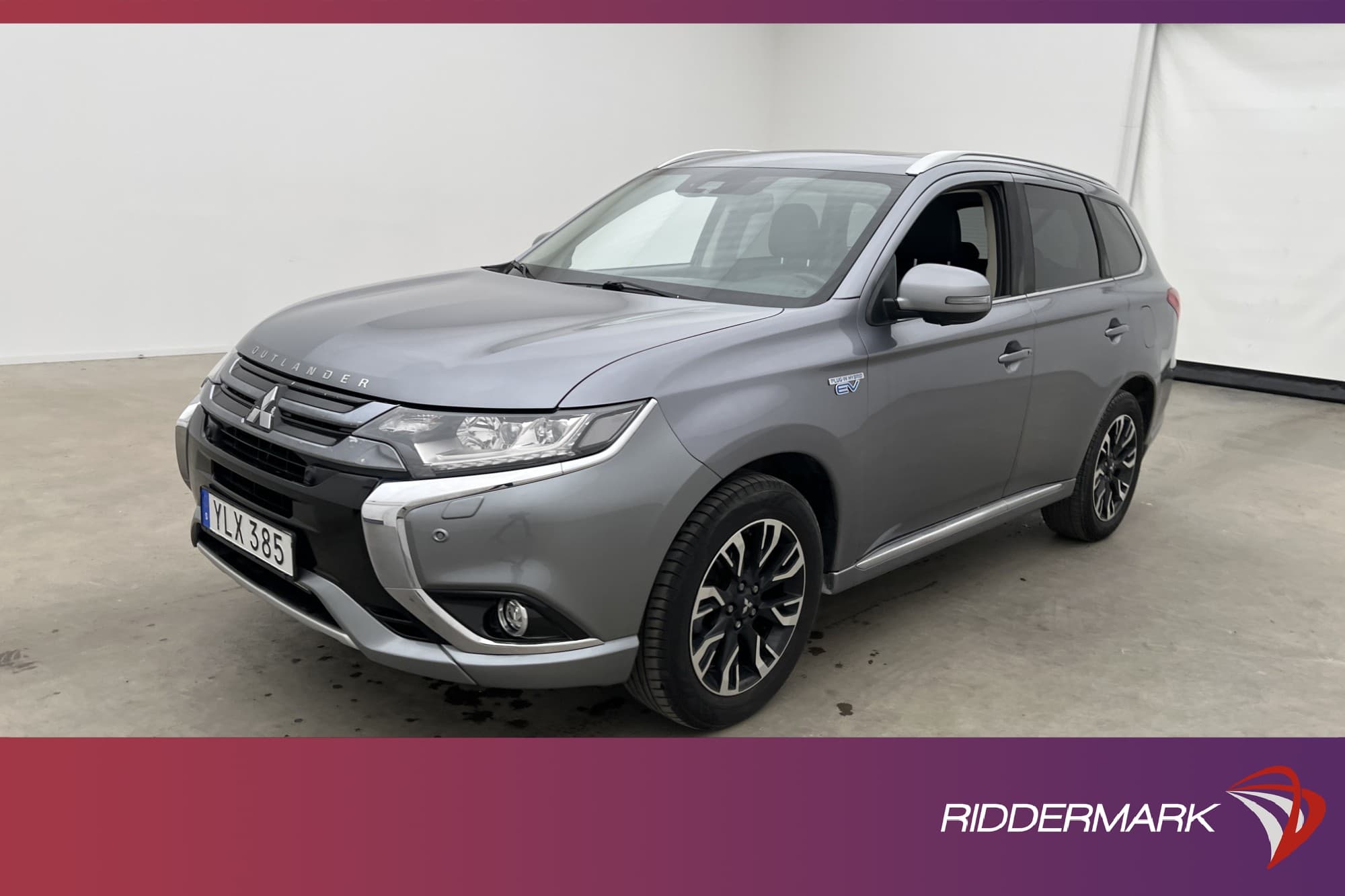 Mitsubishi Outlander PHEV 4WD