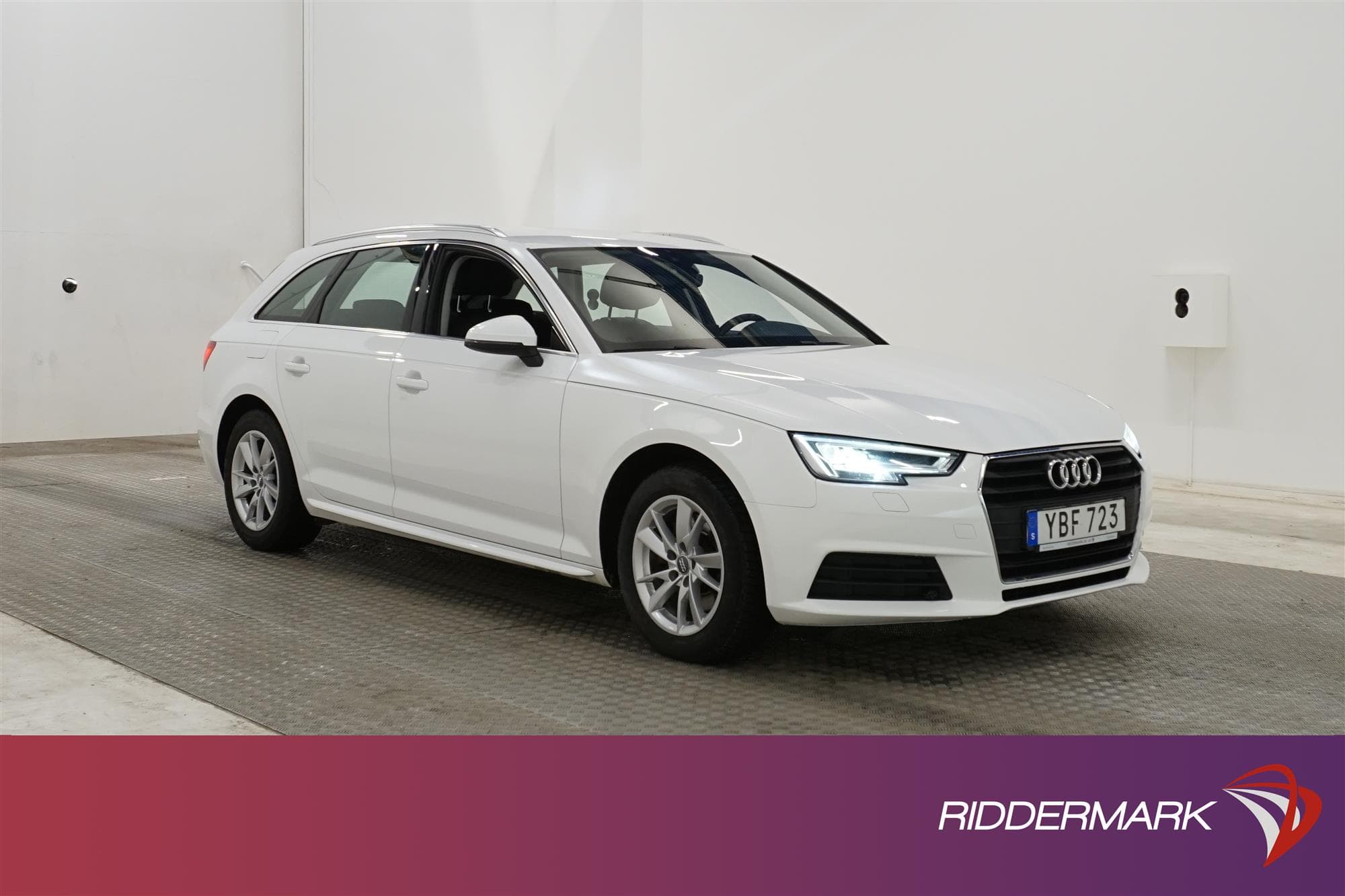 Audi A4 Avant 2.0 TDI S Tronic 150hk M-Värm Navi Dragkrok