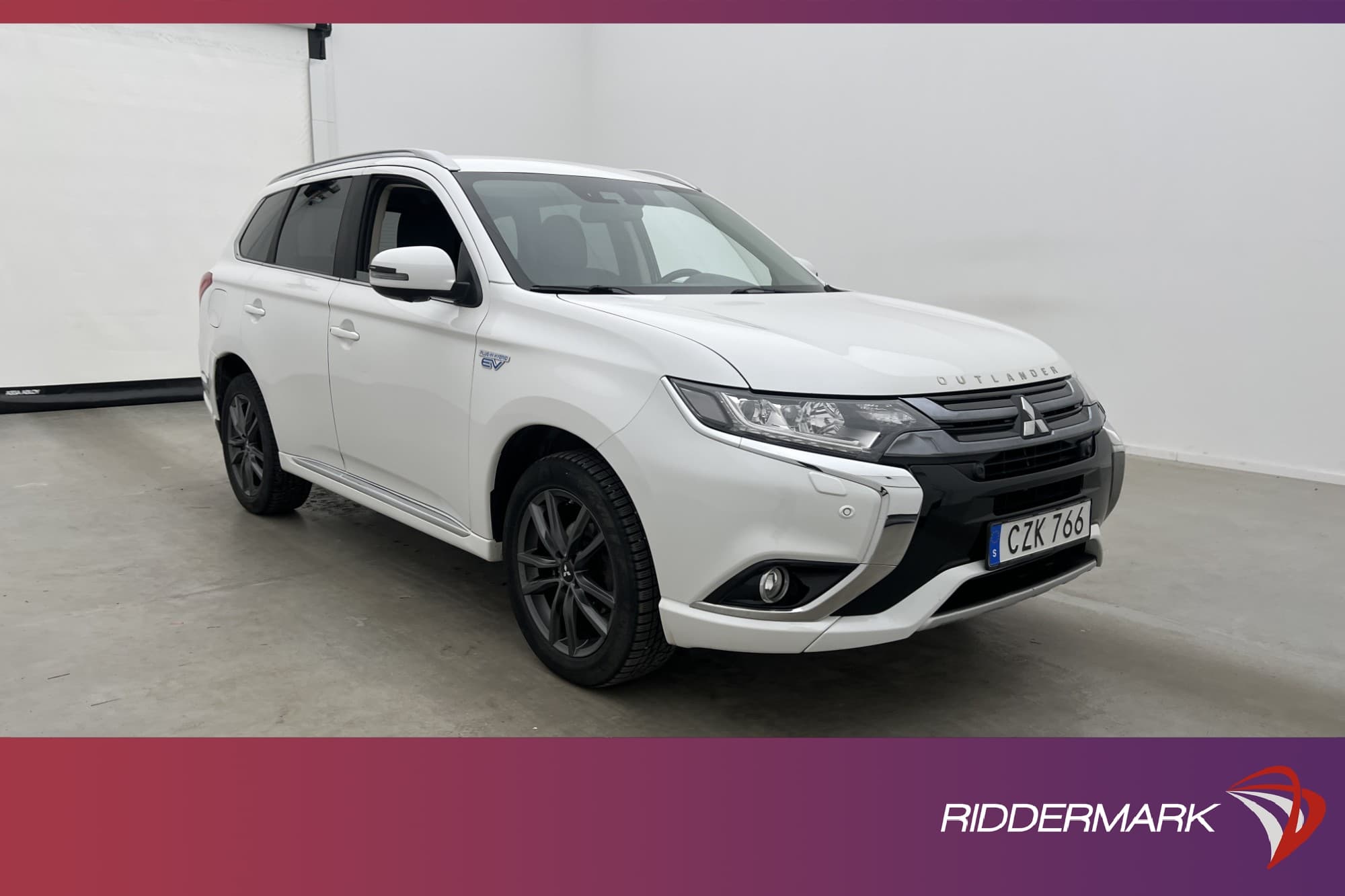 Mitsubishi Outlander PHEV 203hk 4WD Business 360º Skinn