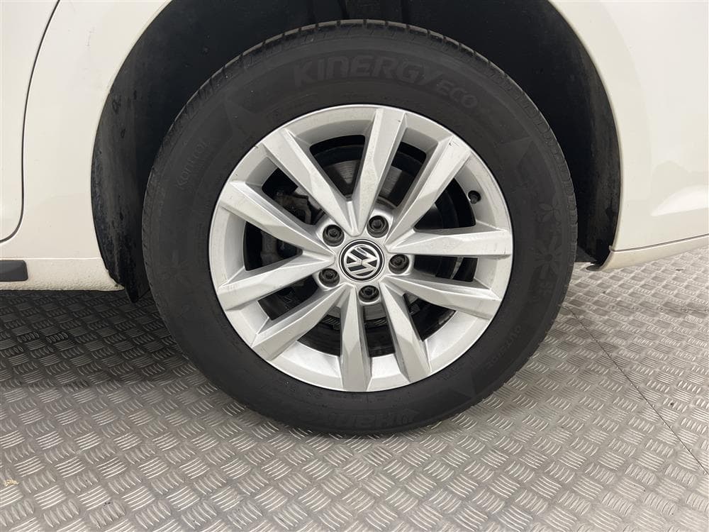 VW Touran 1.4 TGI EcoFuel 150hk 514:- Årsskattinteriör