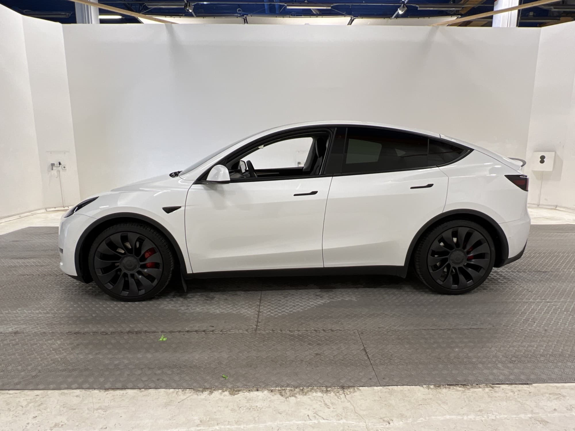 Tesla Model Y Performance AWD 513hk