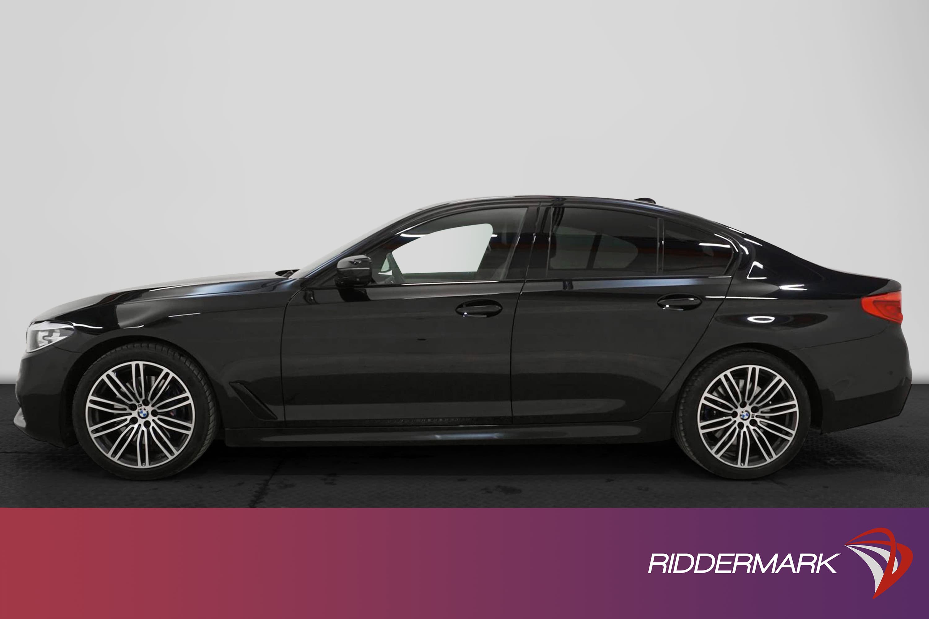 BMW 530i xDrive 252hk M Sport 360 Drag Display Key 