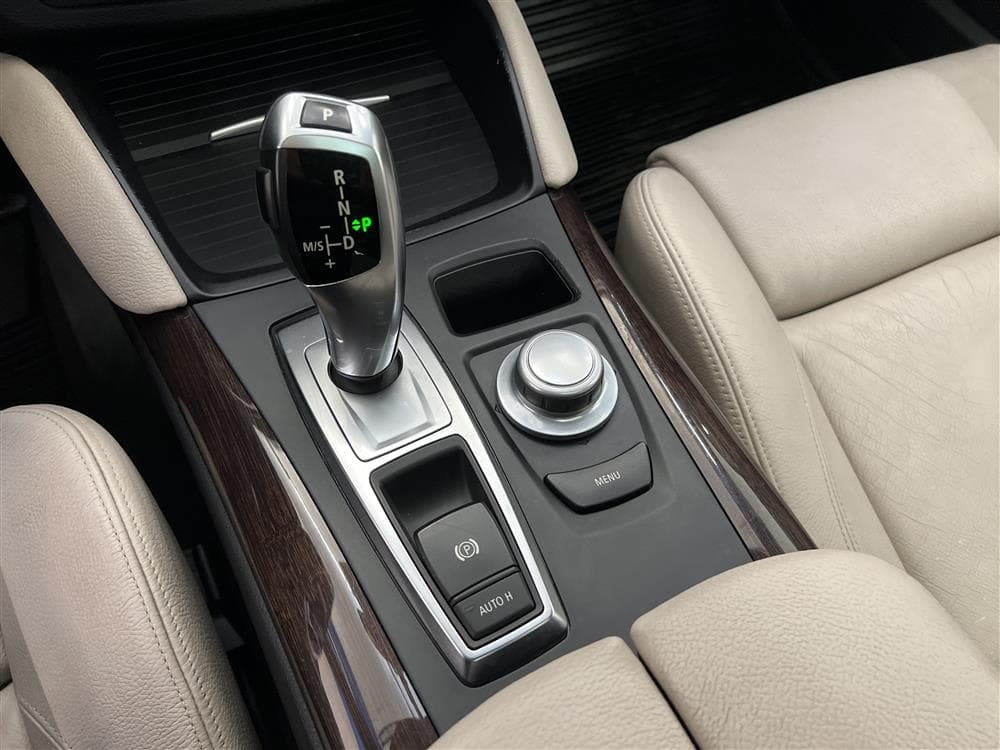 BMW X6 30d E71 235hk Skinn HuD T-lucka B-kam Drag Nyservadinteriör